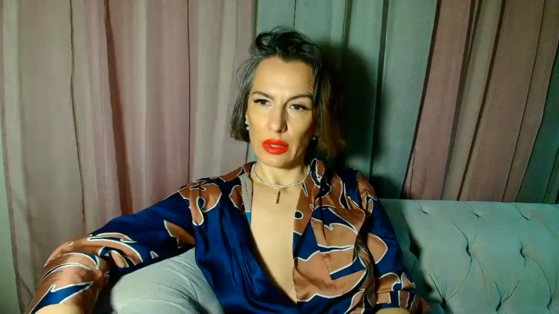 Gallery image thumbnail from Aarte_miss's myfreecams stream on, 01/13/2025, 24:05 image 6 of 20