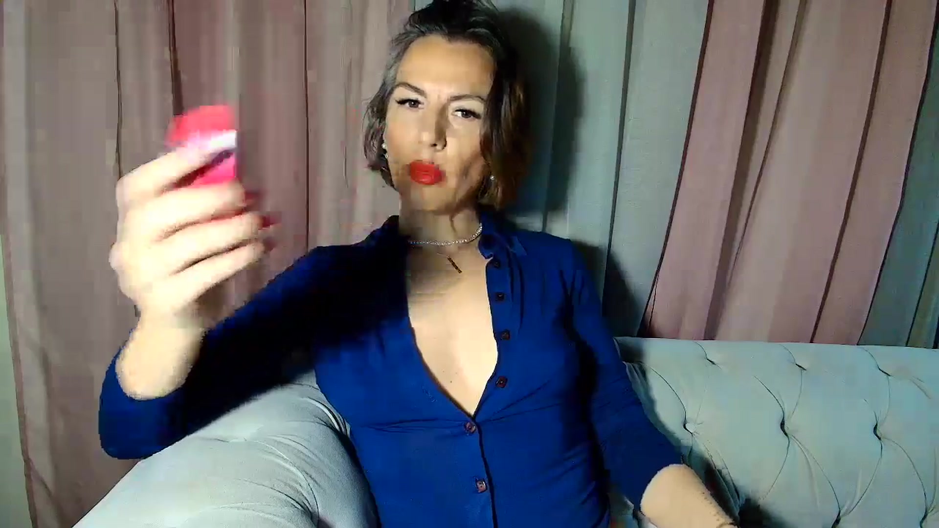 Gallery image thumbnail from Aarte_miss's myfreecams stream on, 01/15/2025, 24:03 image 2 of 20