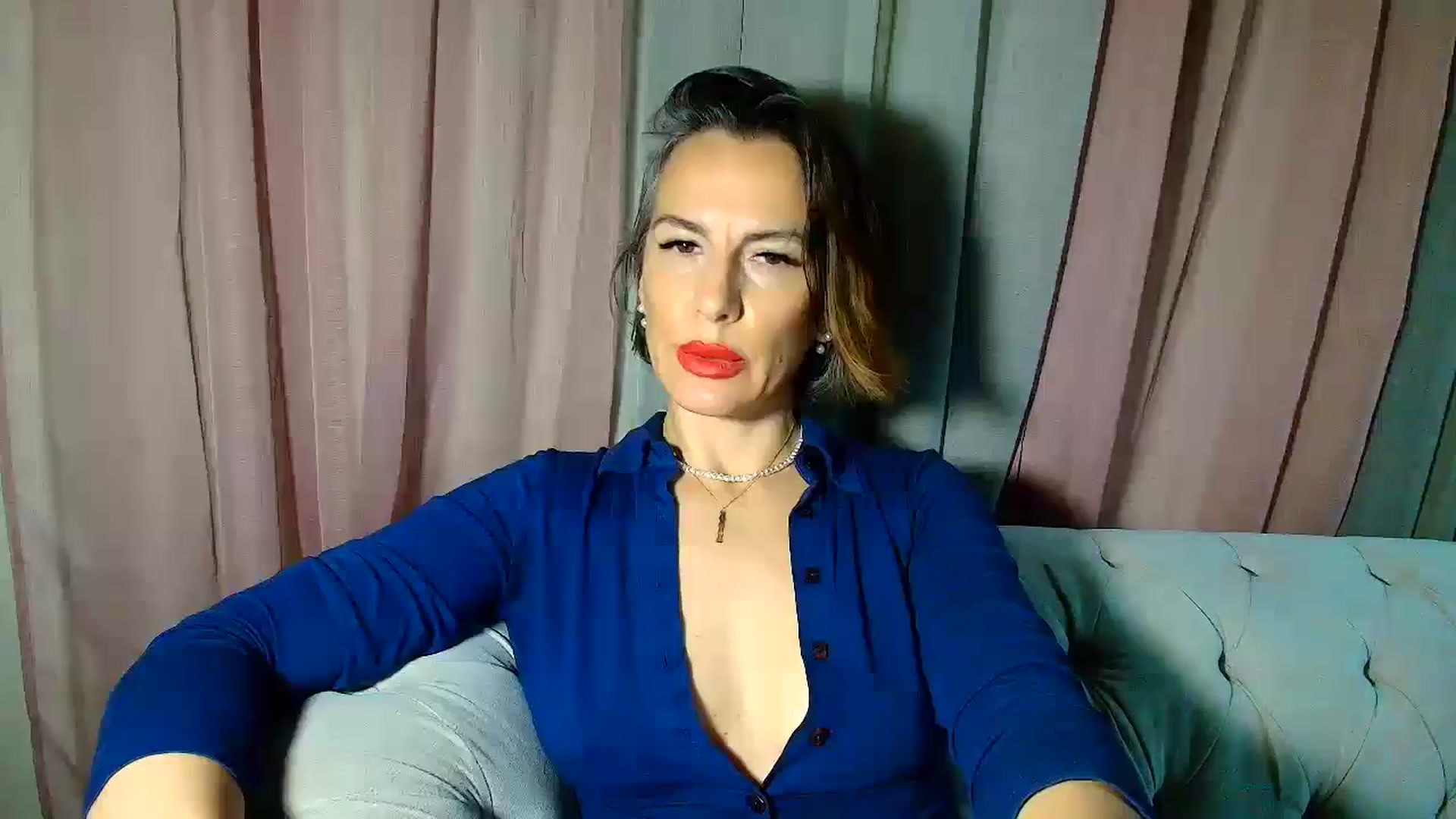 Gallery image thumbnail from Aarte_miss's myfreecams stream on, 01/15/2025, 24:03 image 7 of 20