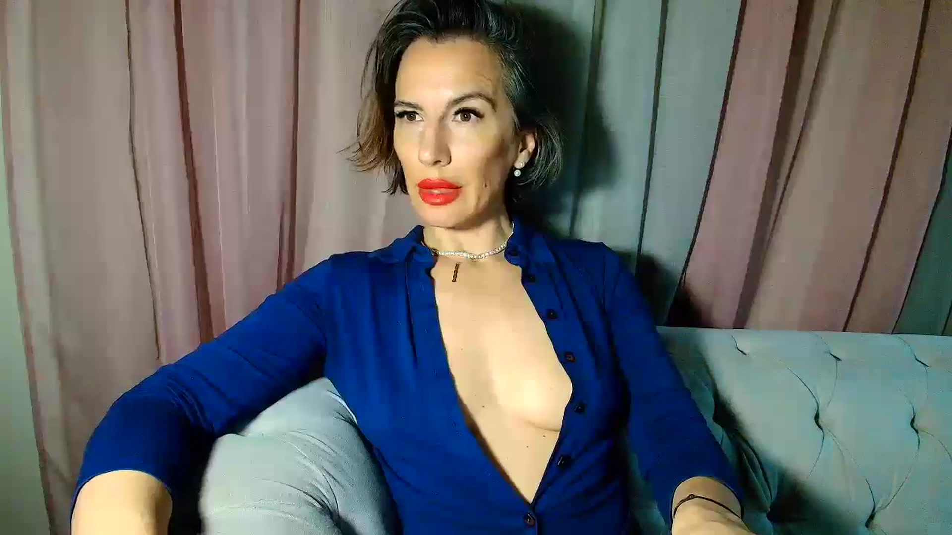 Gallery image thumbnail from Aarte_miss's myfreecams stream on, 01/15/2025, 24:45 image 9 of 20