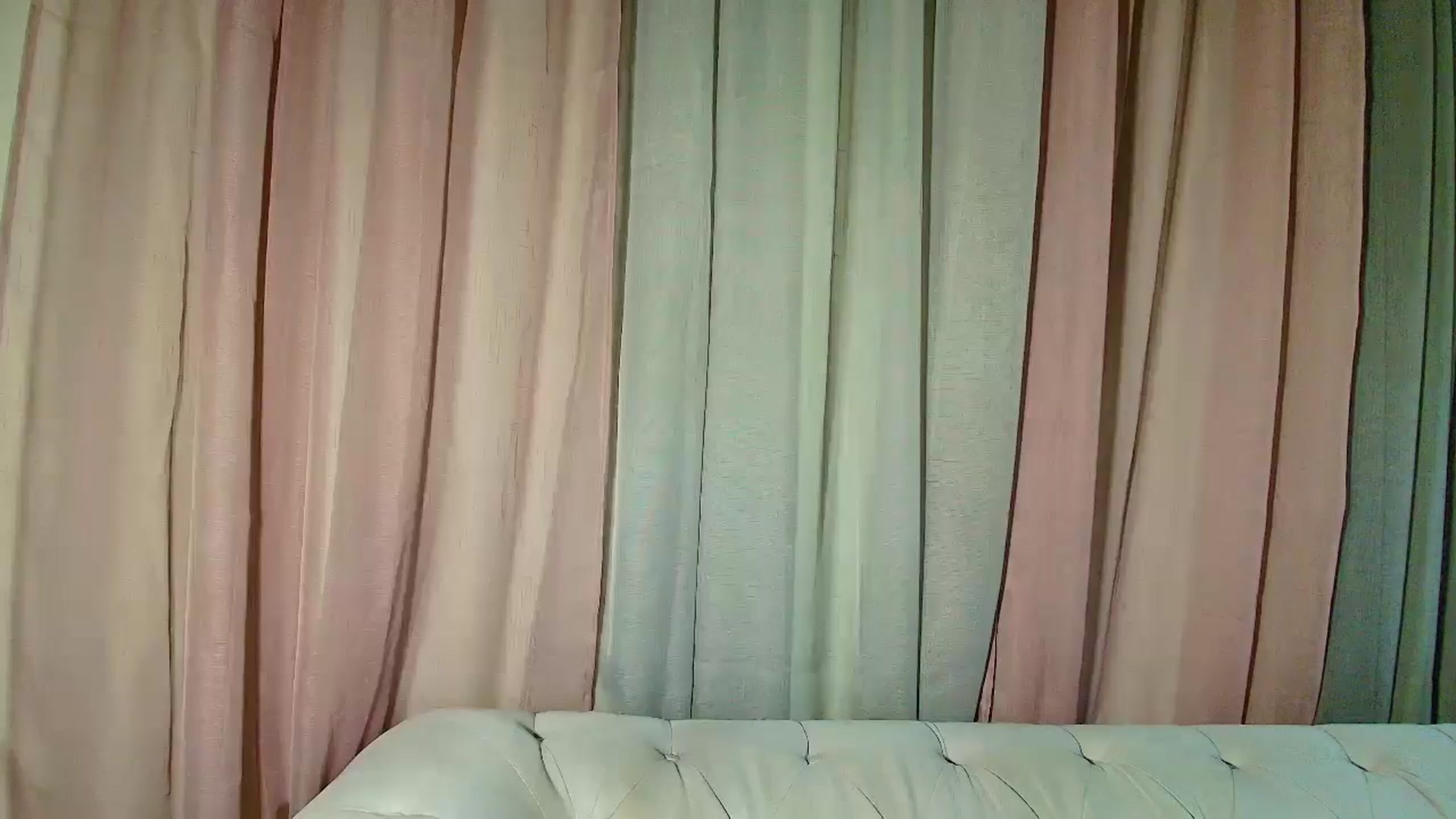 Gallery image thumbnail from Aarte_miss's myfreecams stream on, 01/16/2025, 02:04 image 7 of 20