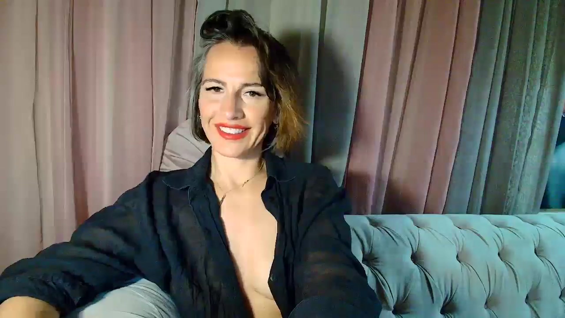 Gallery image thumbnail from Aarte_miss's myfreecams stream on, 02/24/2025, 24:02 image 12 of 20