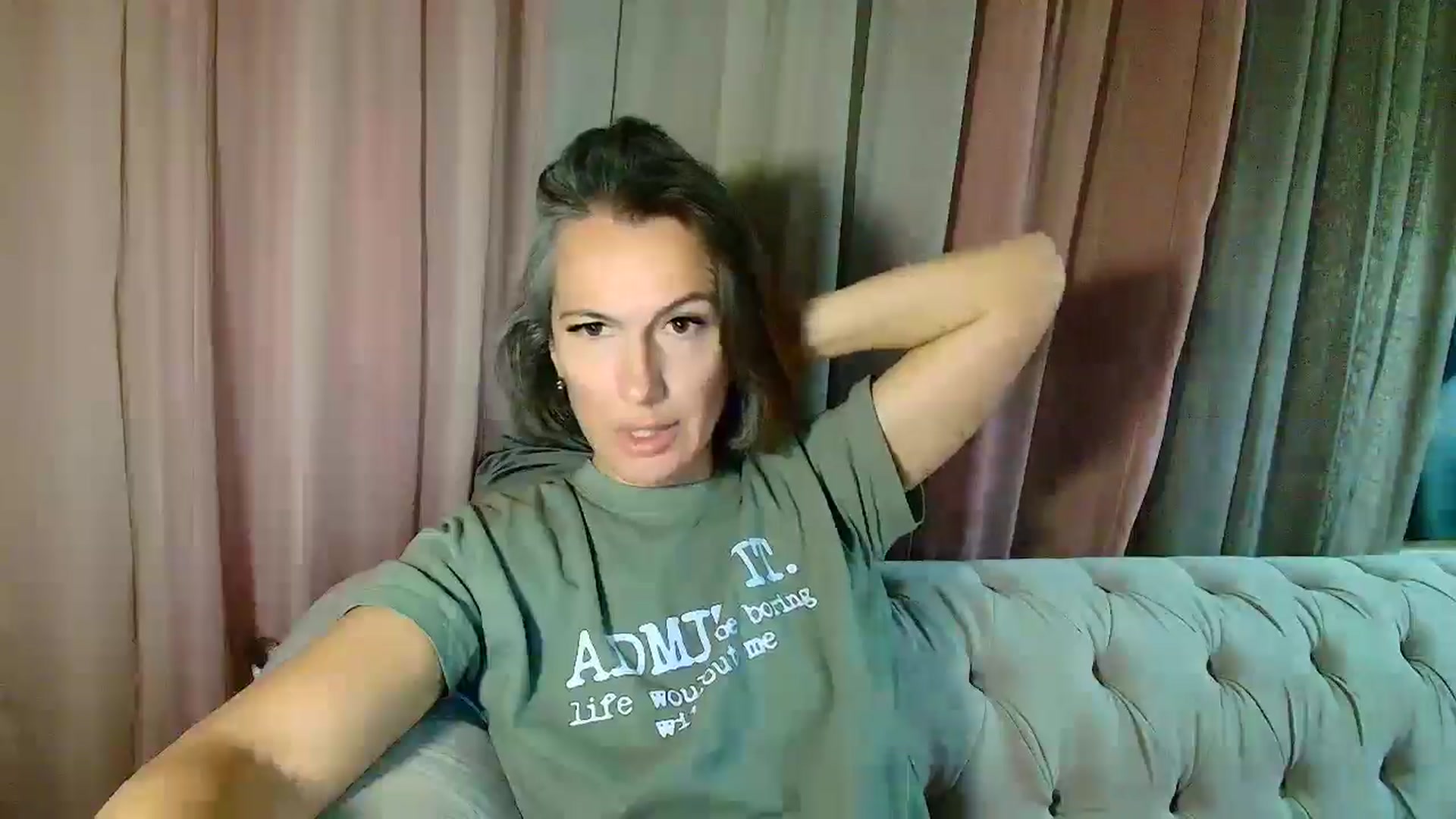 Gallery image thumbnail from Aarte_miss's myfreecams stream on, 03/01/2025, 24:03 image 14 of 20