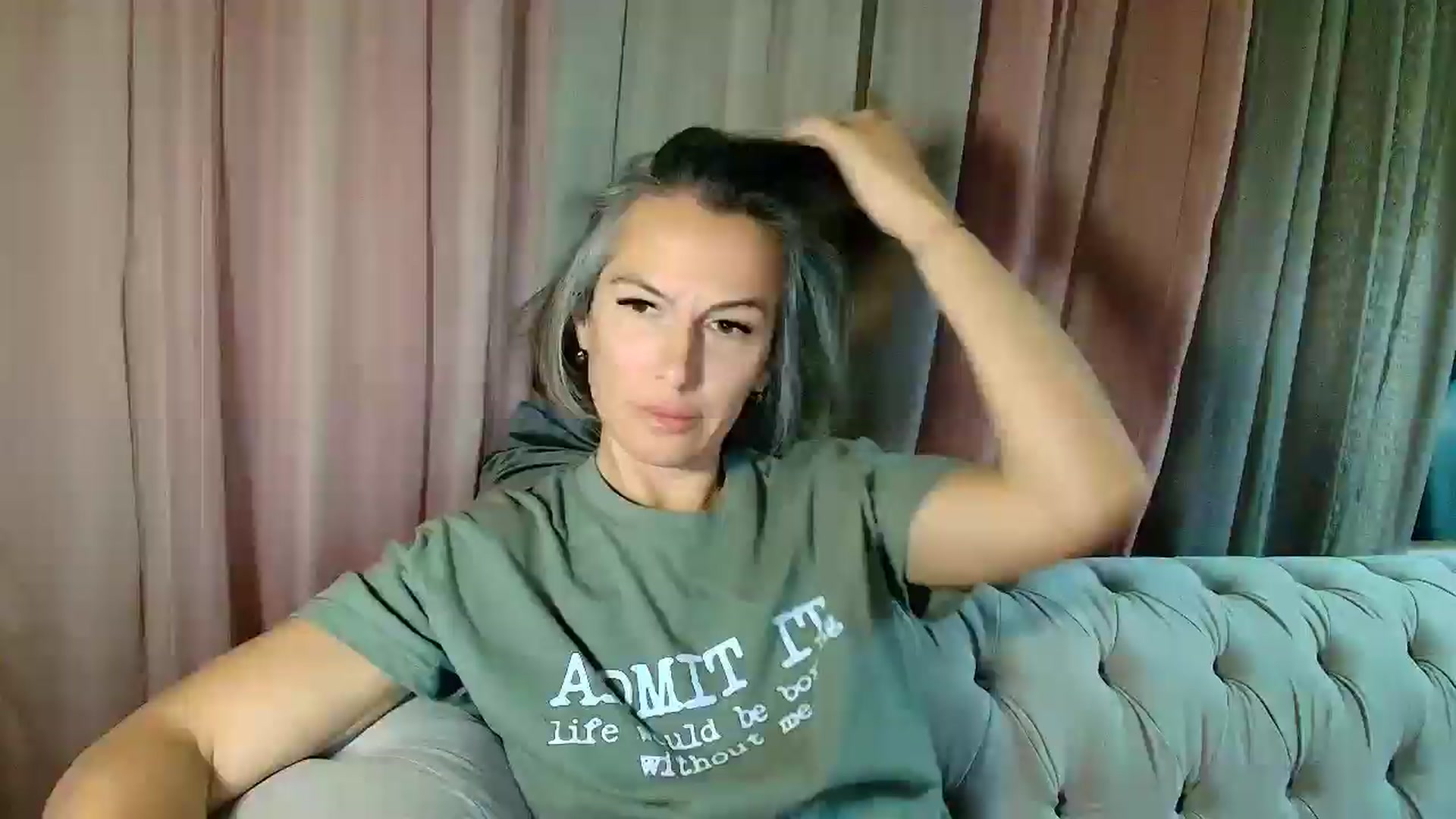 Gallery image thumbnail from Aarte_miss's myfreecams stream on, 03/01/2025, 24:03 image 7 of 20