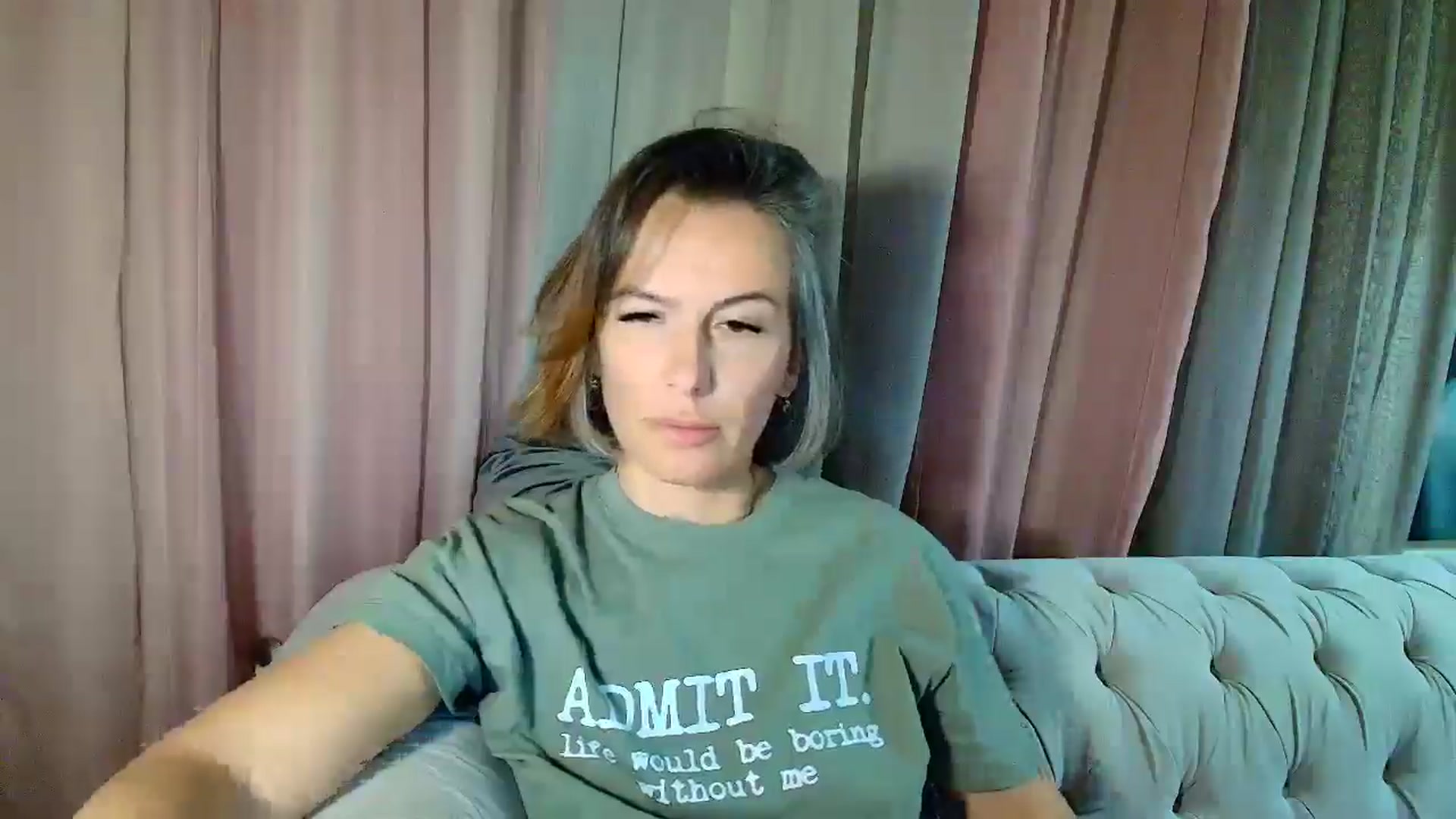 Gallery image thumbnail from Aarte_miss's myfreecams stream on, 03/01/2025, 24:03 image 10 of 20