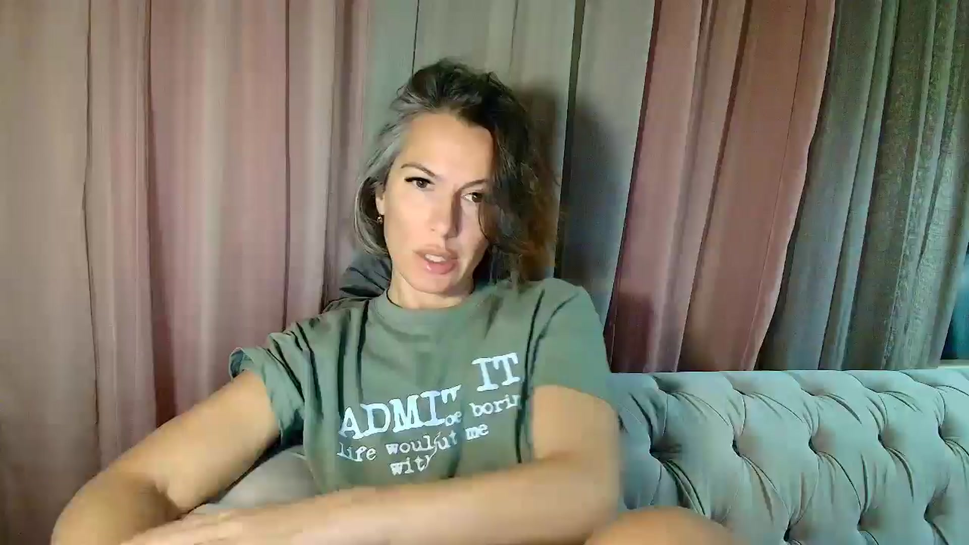 Gallery image thumbnail from Aarte_miss's myfreecams stream on, 03/01/2025, 24:03 image 5 of 20