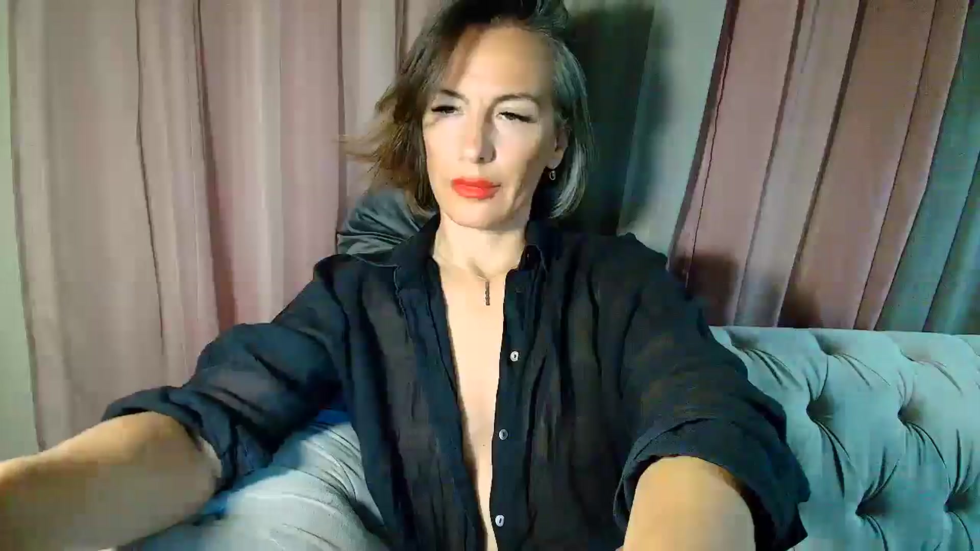Gallery image thumbnail from Aarte_miss's myfreecams stream on, 03/27/2025, 02:53 image 19 of 20