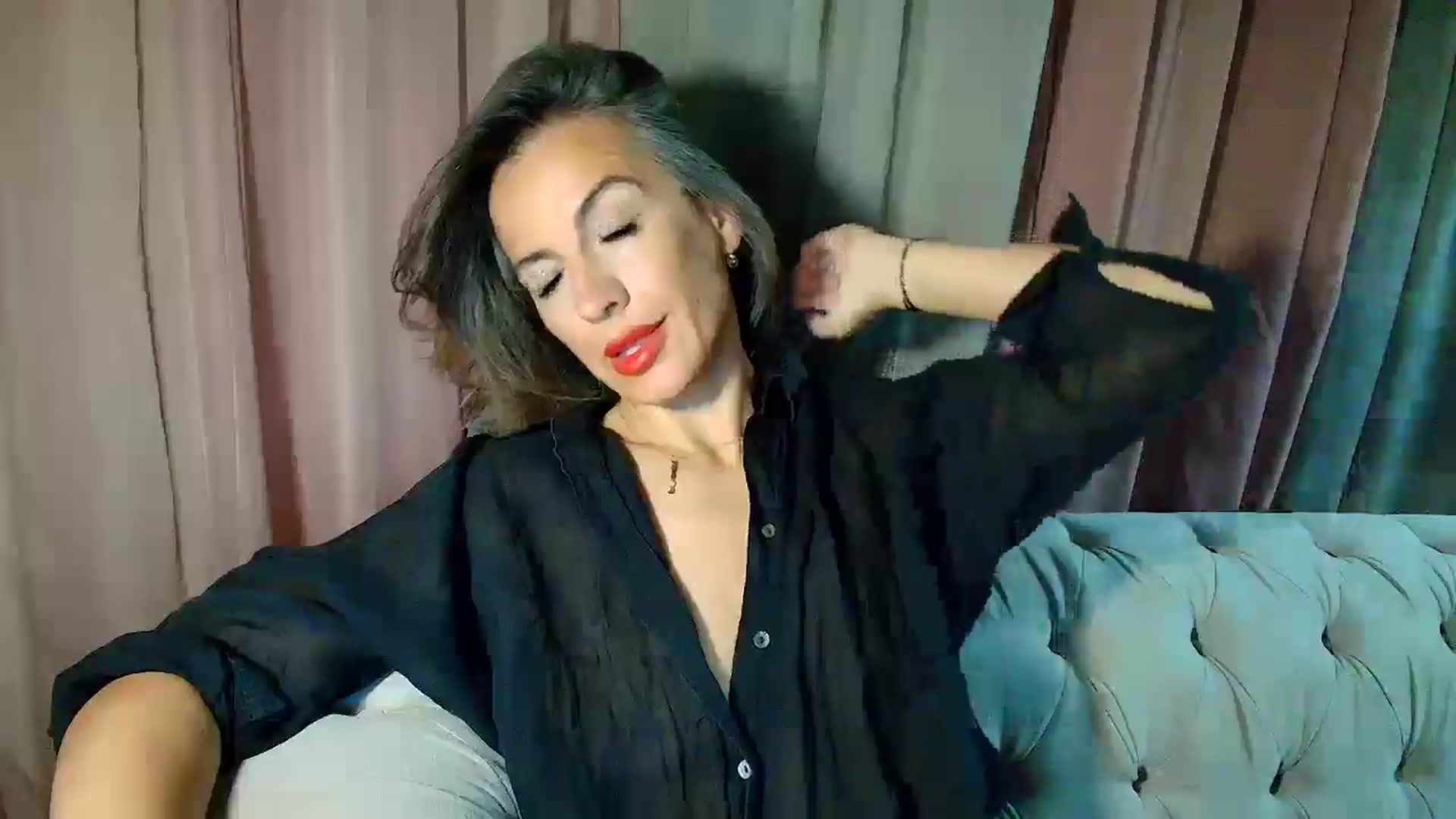 Gallery image thumbnail from Aarte_miss's myfreecams stream on, 03/27/2025, 02:53 image 5 of 20