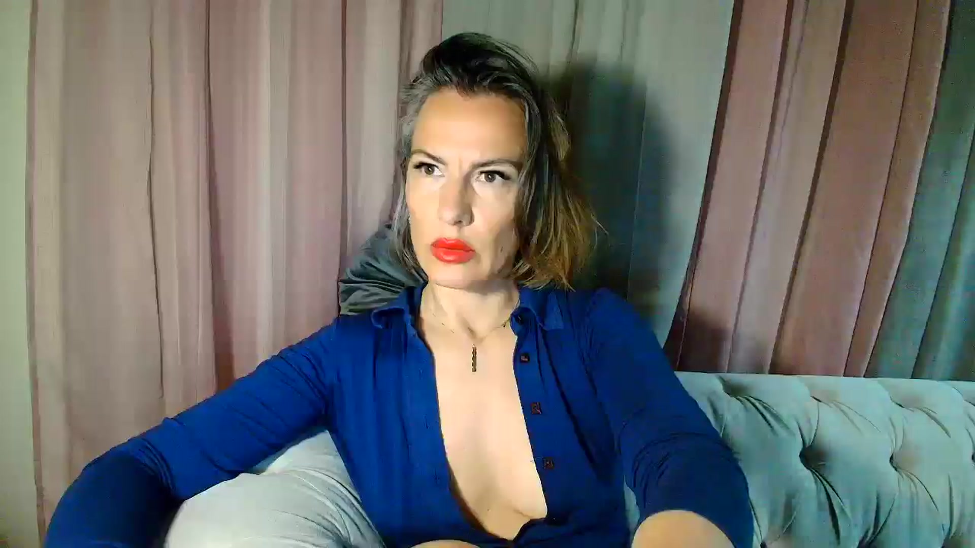 Gallery image thumbnail from Aarte_miss's myfreecams stream on, 03/28/2025, 24:01 image 16 of 20