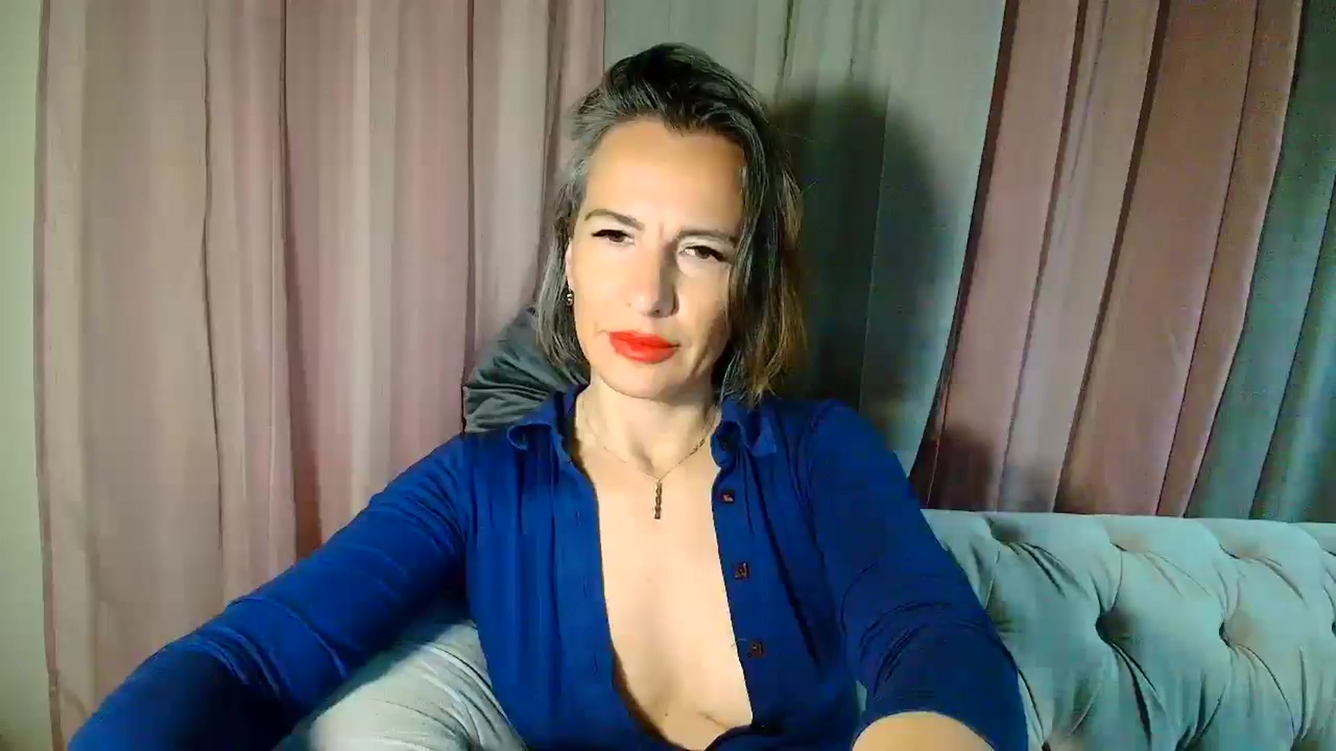 Gallery image thumbnail from Aarte_miss's myfreecams stream on, 03/28/2025, 24:01 image 18 of 20