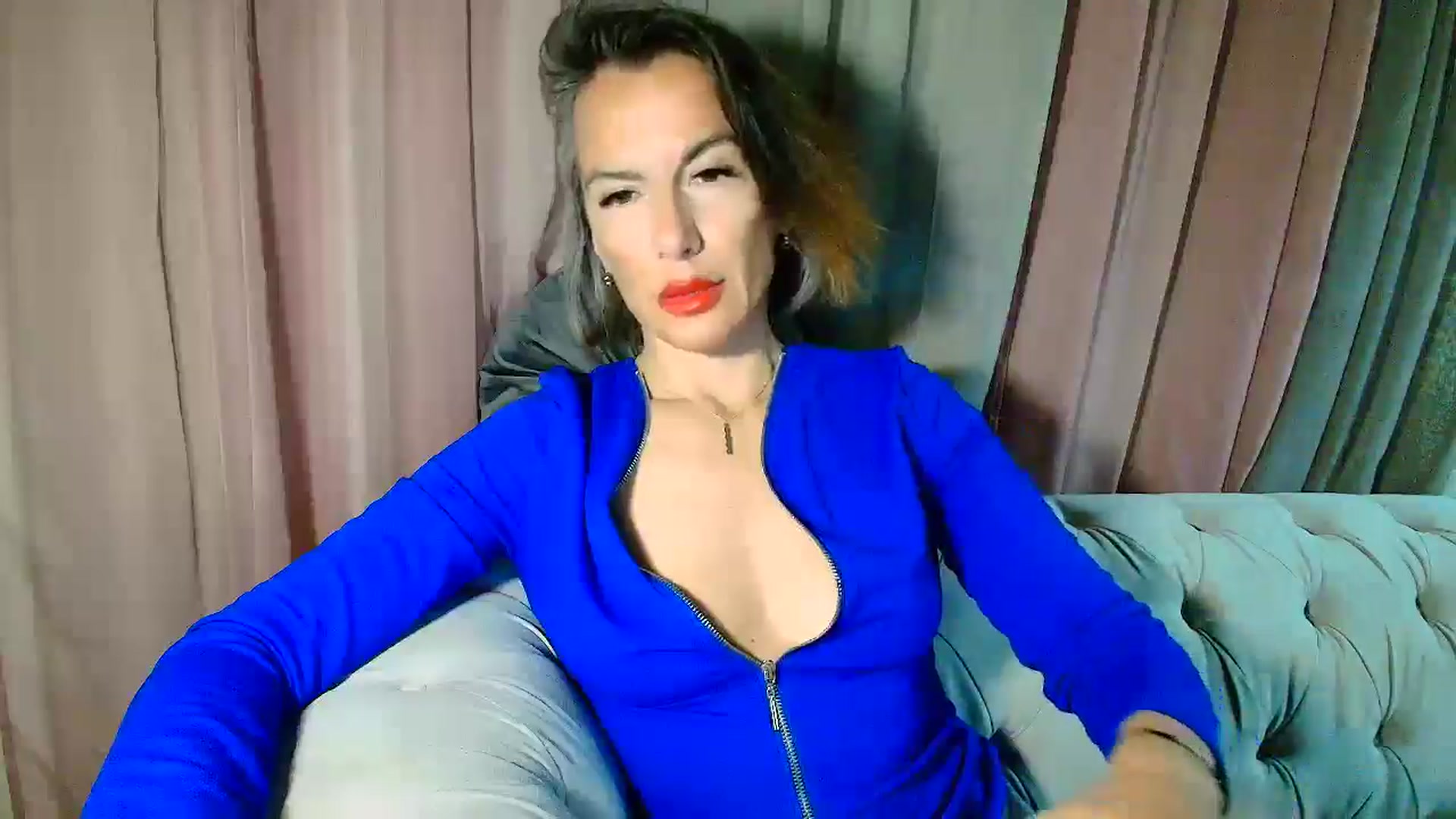 Gallery image thumbnail from Aarte_miss's myfreecams stream on, 03/30/2025, 22:31 image 14 of 20