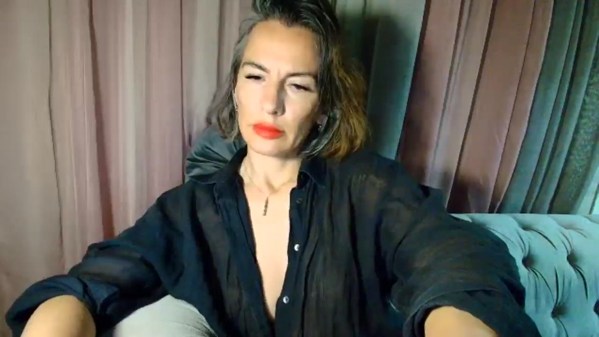 Gallery image thumbnail from Aarte_miss's myfreecams stream on, 04/01/2025, 24:10 image 2 of 20