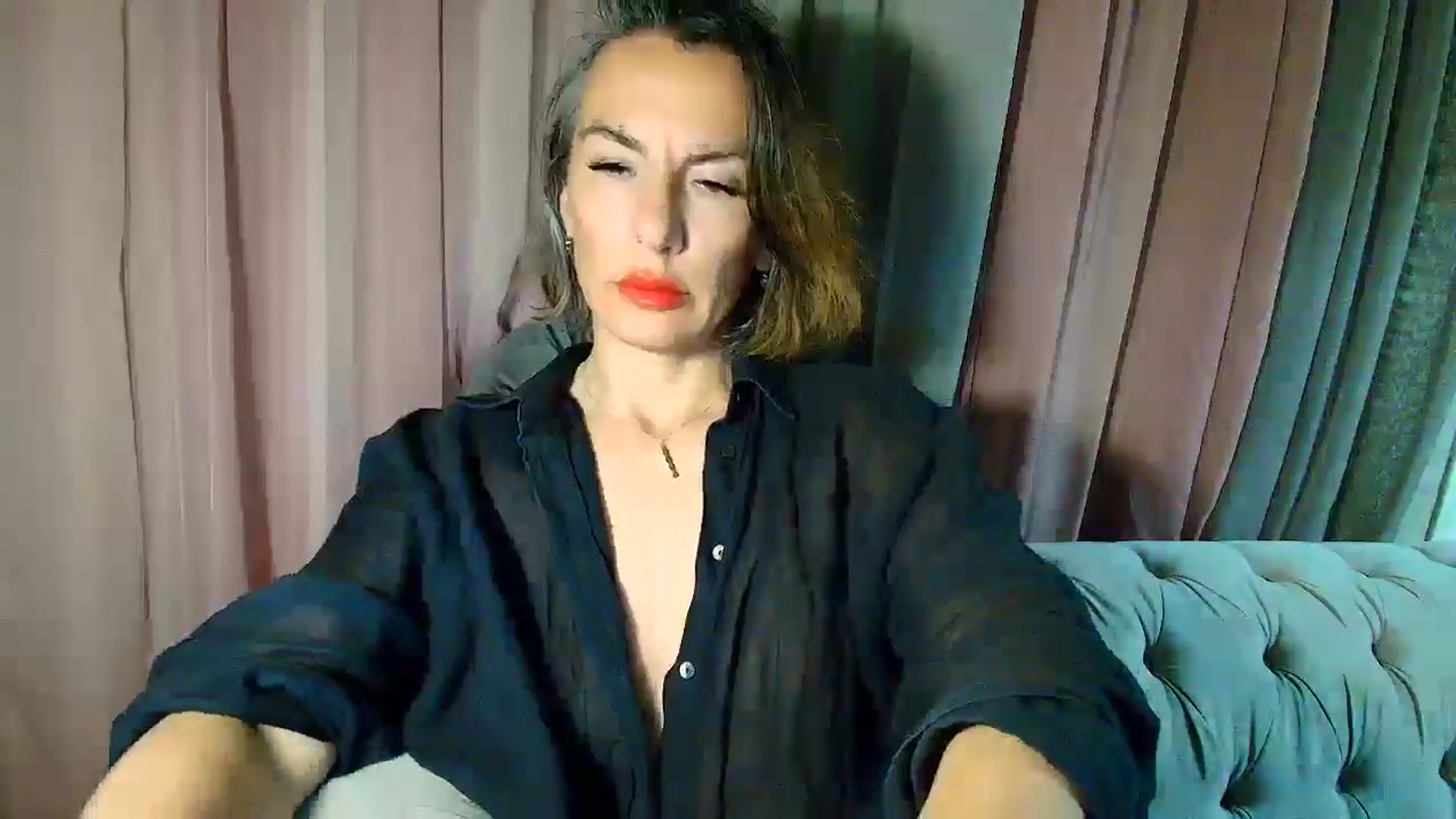 Gallery image thumbnail from Aarte_miss's myfreecams stream on, 04/01/2025, 24:10 image 11 of 20