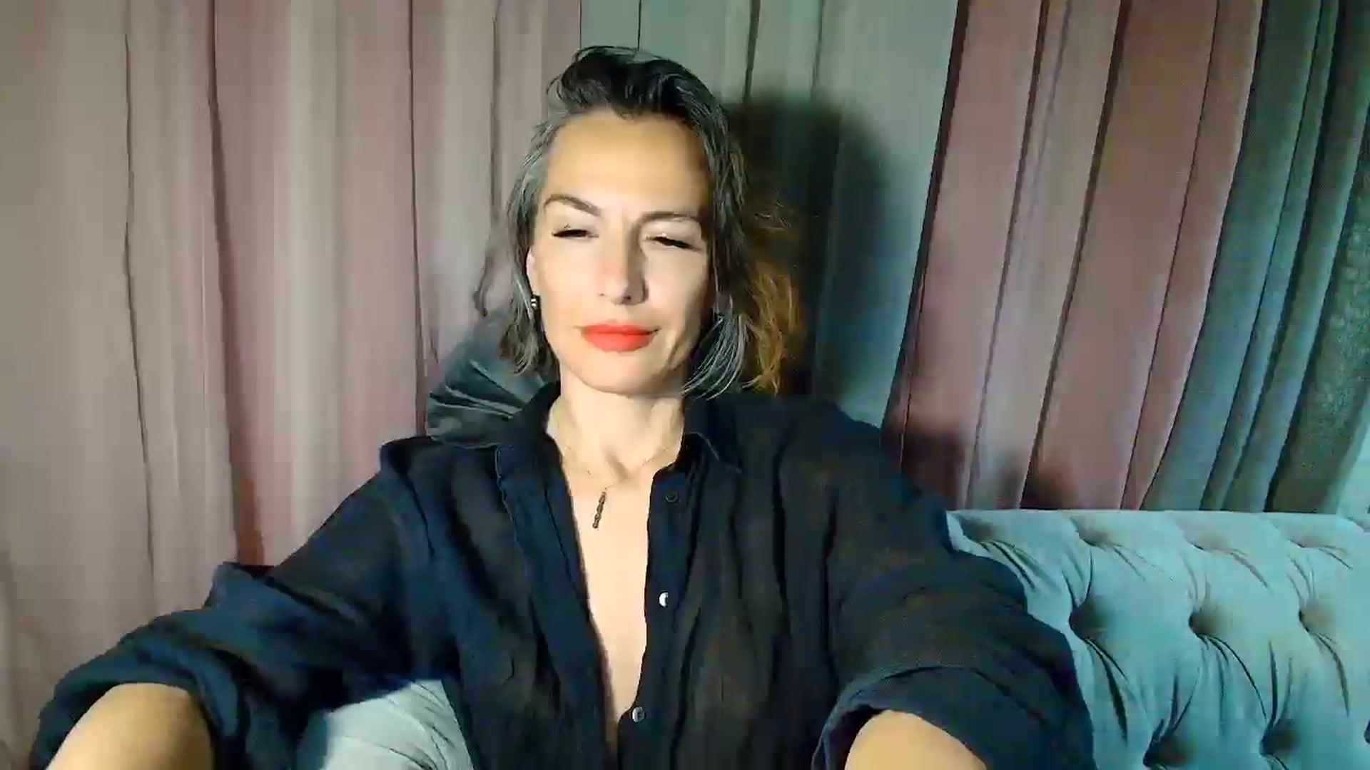 Gallery image thumbnail from Aarte_miss's myfreecams stream on, 04/01/2025, 01:37 image 10 of 20