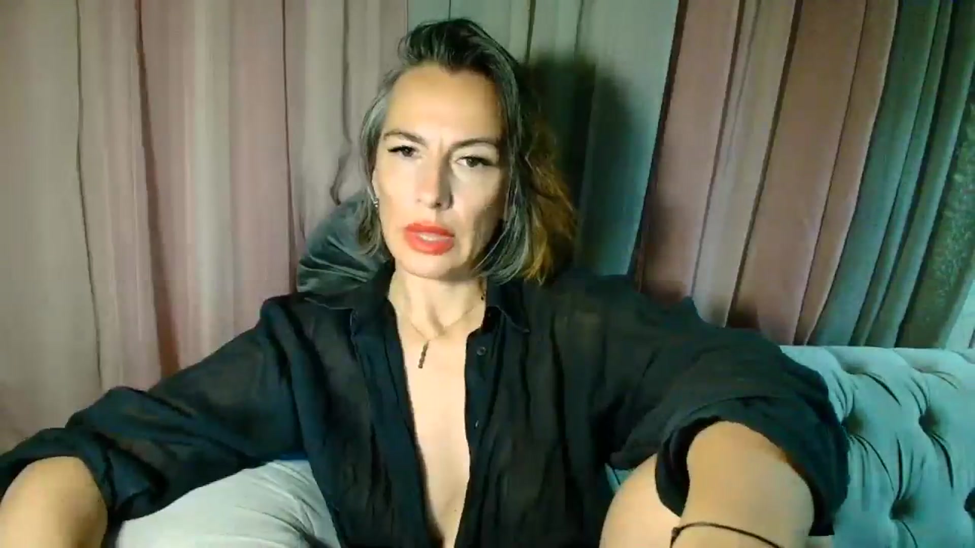 Gallery image thumbnail from Aarte_miss's myfreecams stream on, 04/01/2025, 01:37 image 14 of 20