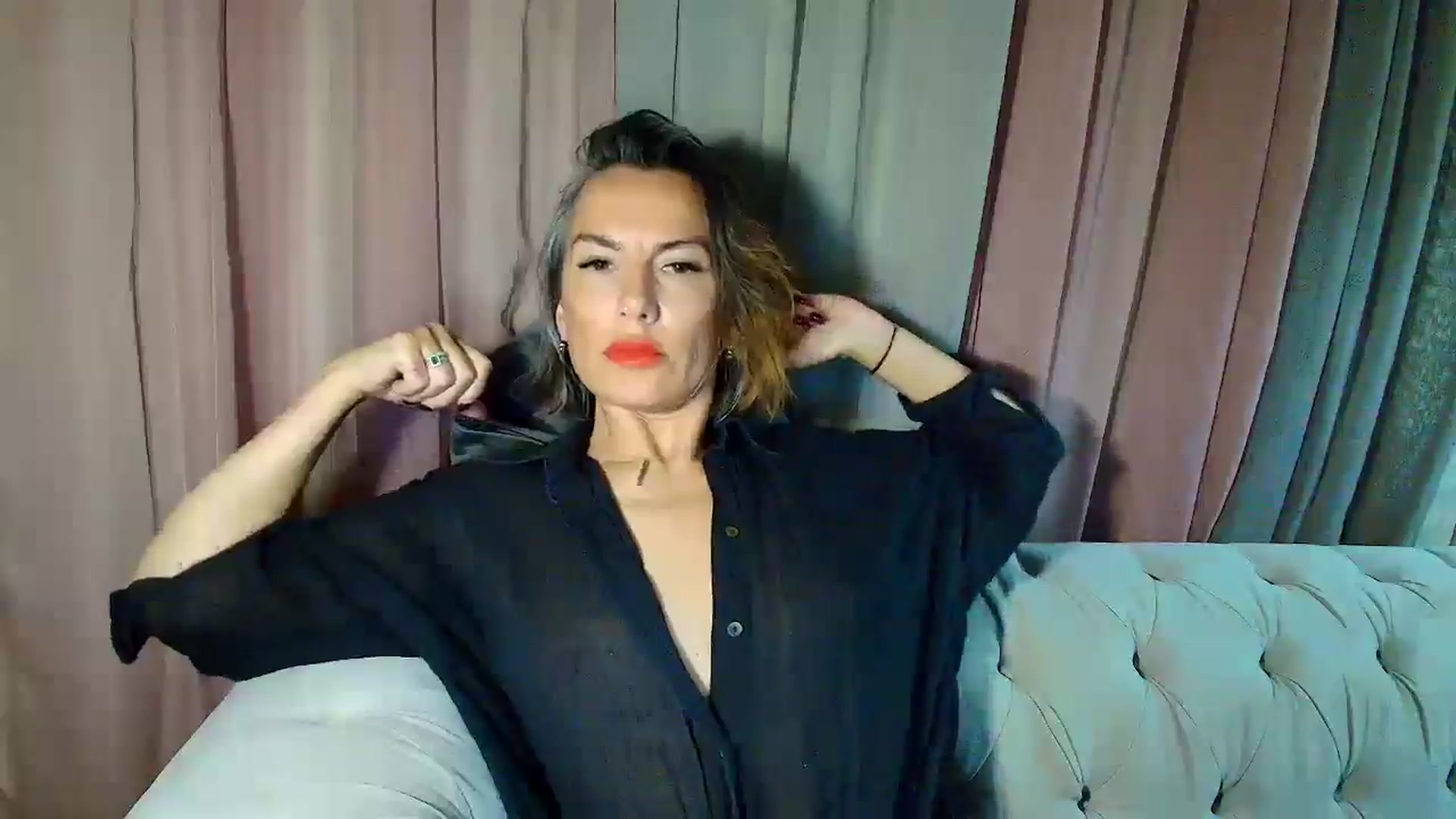 Gallery image thumbnail from Aarte_miss's myfreecams stream on, 04/01/2025, 01:37 image 13 of 20