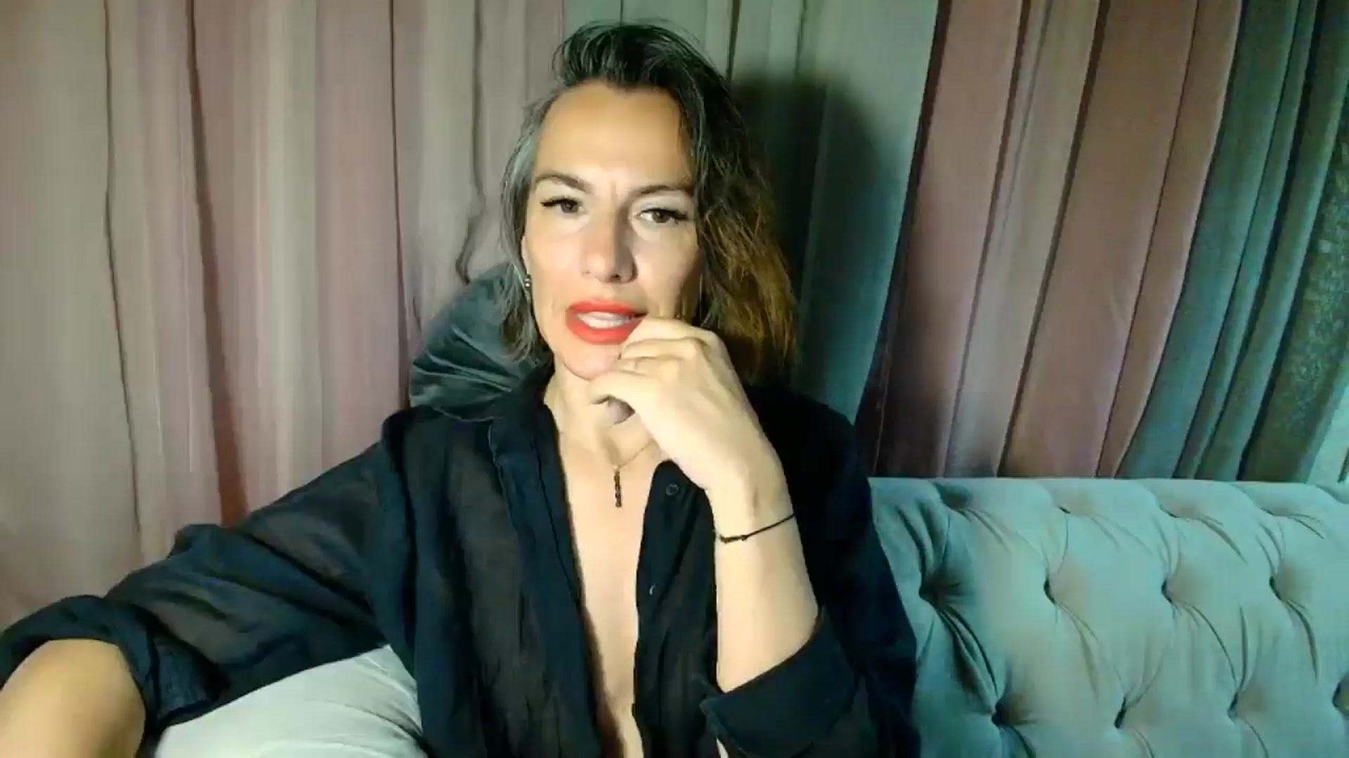 Gallery image thumbnail from Aarte_miss's myfreecams stream on, 04/01/2025, 01:37 image 17 of 20