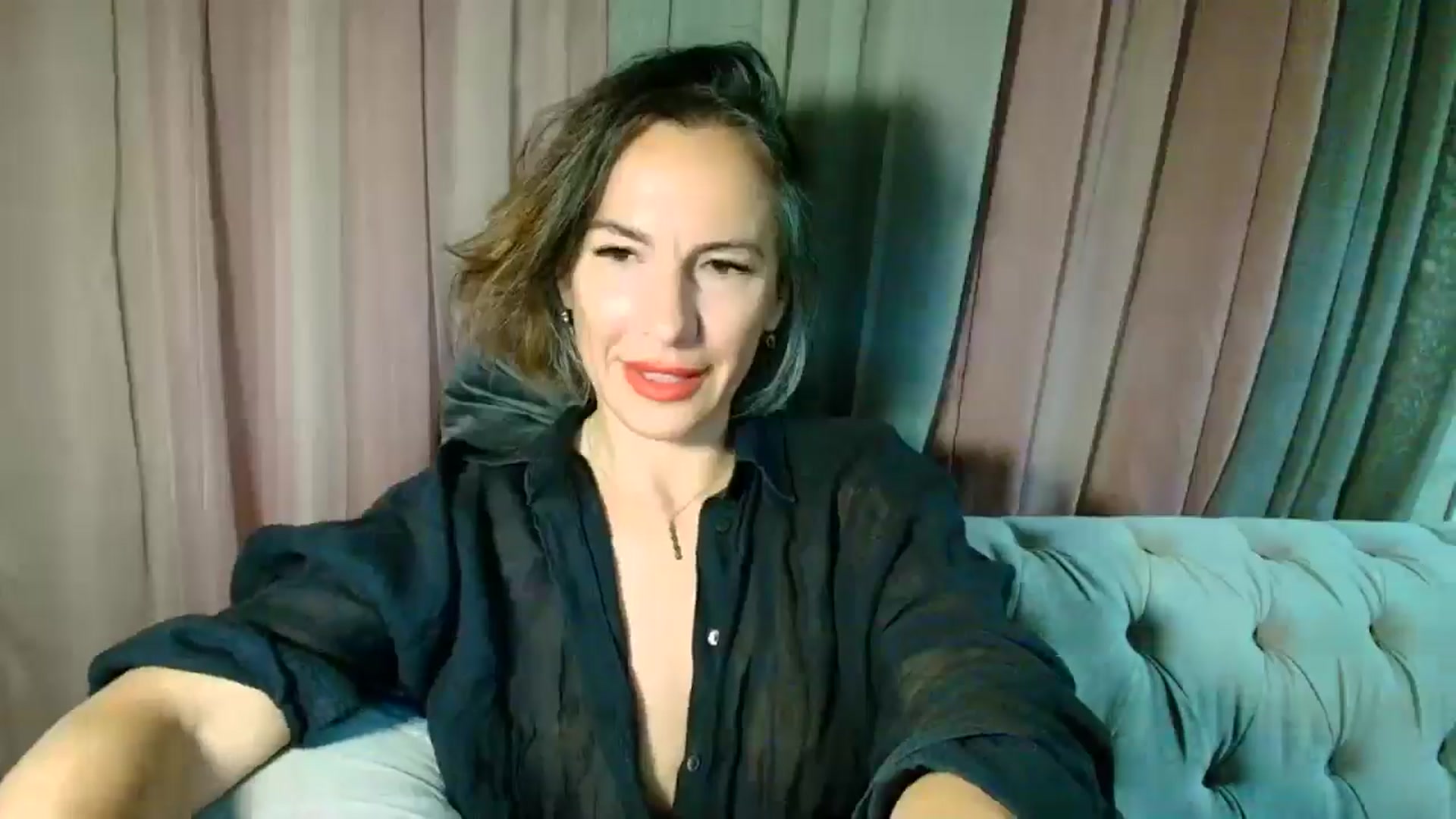 Gallery image thumbnail from Aarte_miss's myfreecams stream on, 04/01/2025, 01:37 image 20 of 20