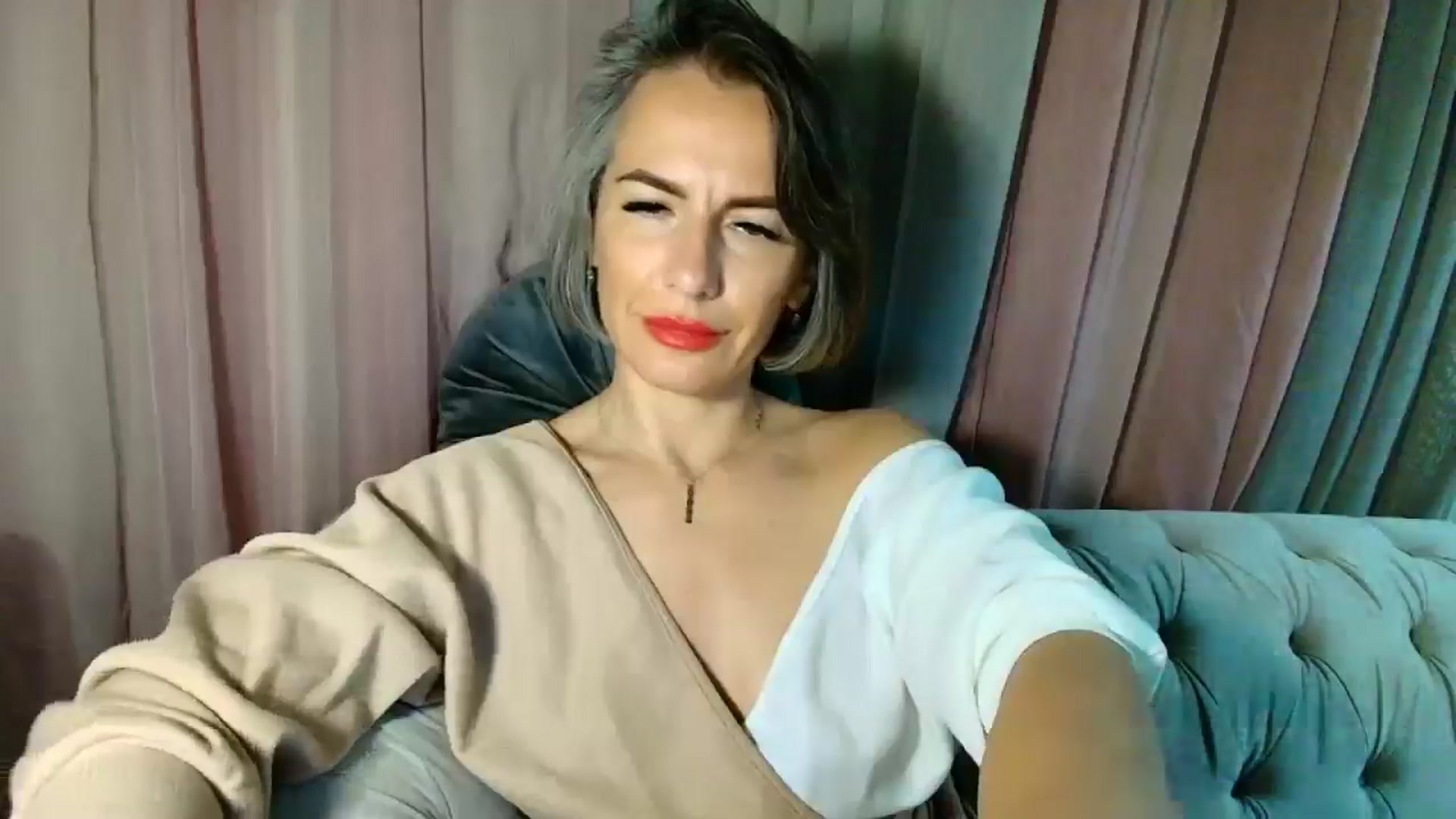 Gallery image thumbnail from Aarte_miss's myfreecams stream on, 04/05/2025, 24:10 image 18 of 20