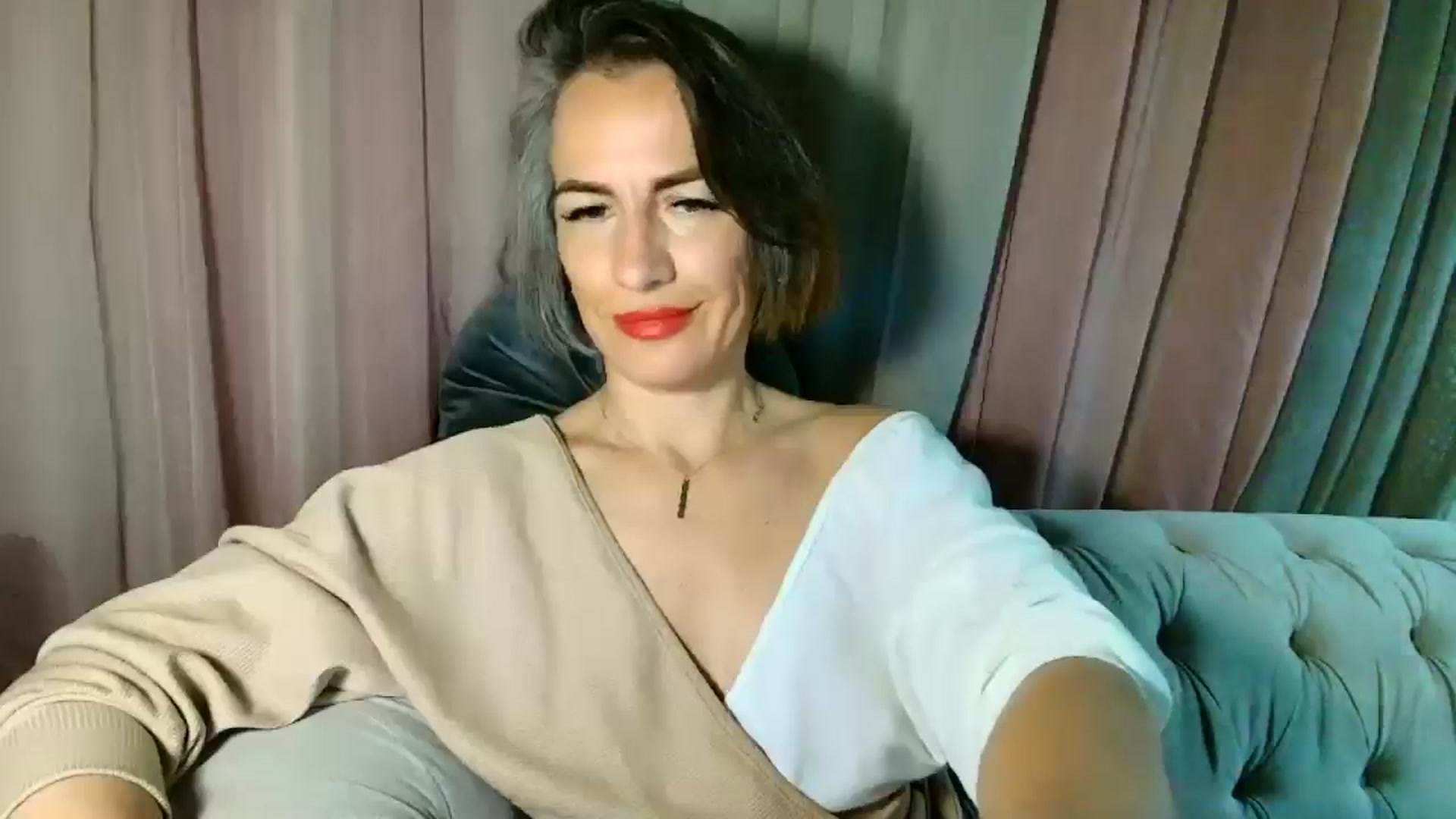 Gallery image thumbnail from Aarte_miss's myfreecams stream on, 04/05/2025, 24:10 image 15 of 20