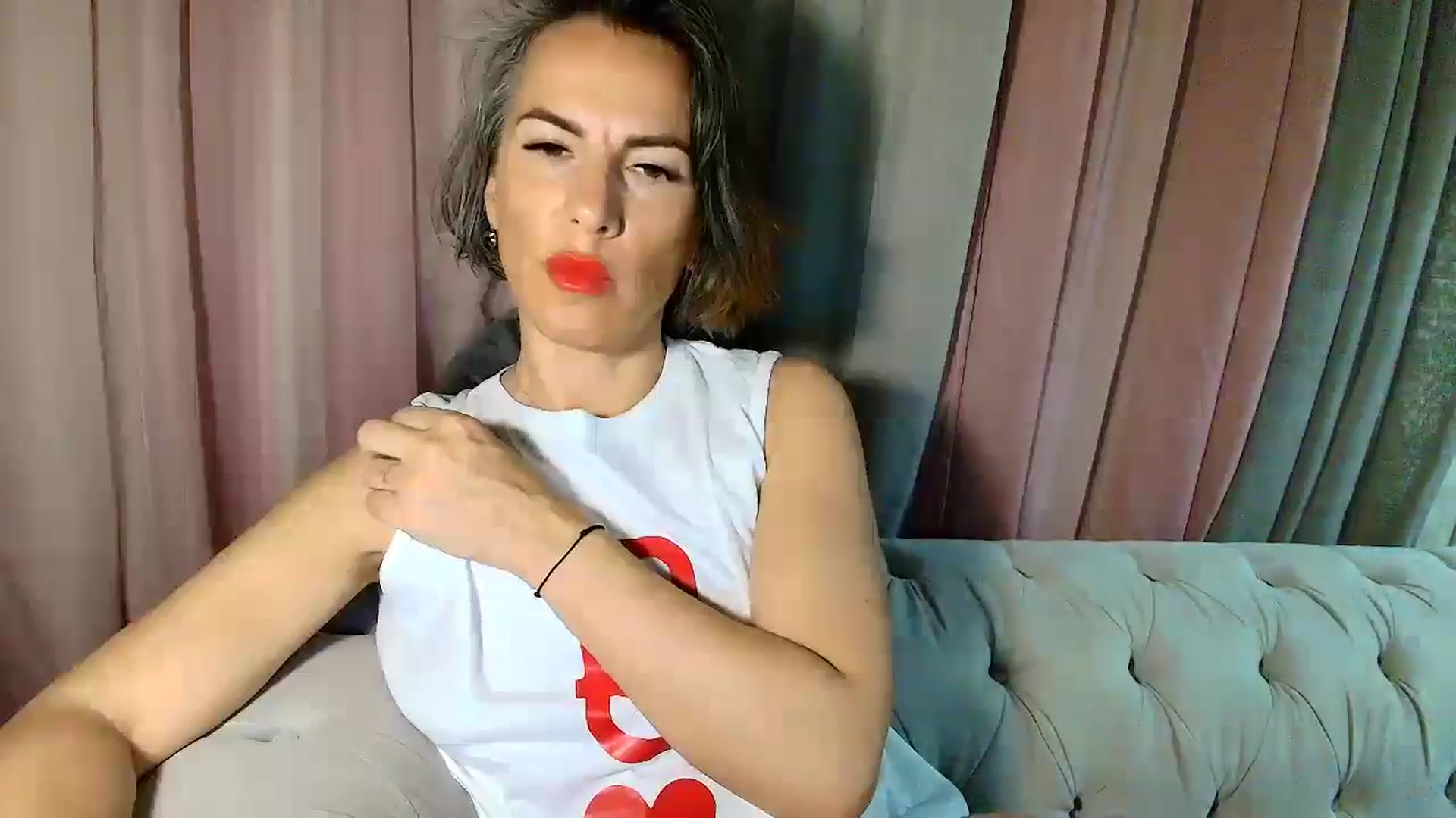 Gallery image thumbnail from Aarte_miss's myfreecams stream on, 04/05/2025, 21:43 image 12 of 20