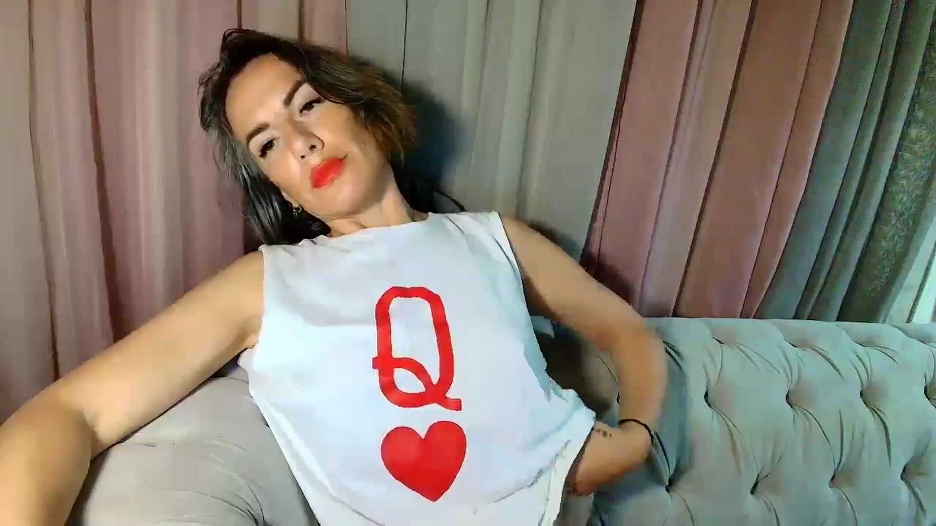 Gallery image thumbnail from Aarte_miss's myfreecams stream on, 04/06/2025, 04:11 image 11 of 20
