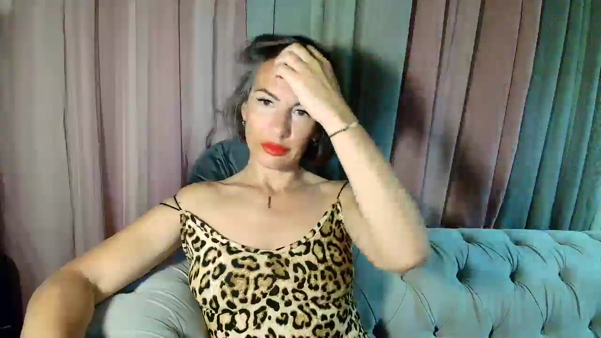 Gallery image thumbnail from Aarte_miss's myfreecams stream on, 04/21/2025, 03:47 image 10 of 20
