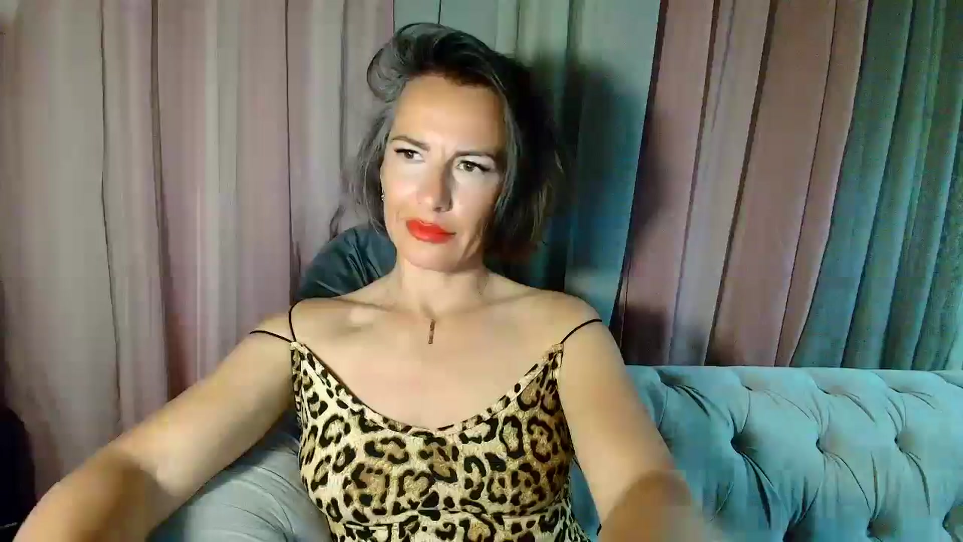 Gallery image thumbnail from Aarte_miss's myfreecams stream on, 04/21/2025, 03:47 image 11 of 20