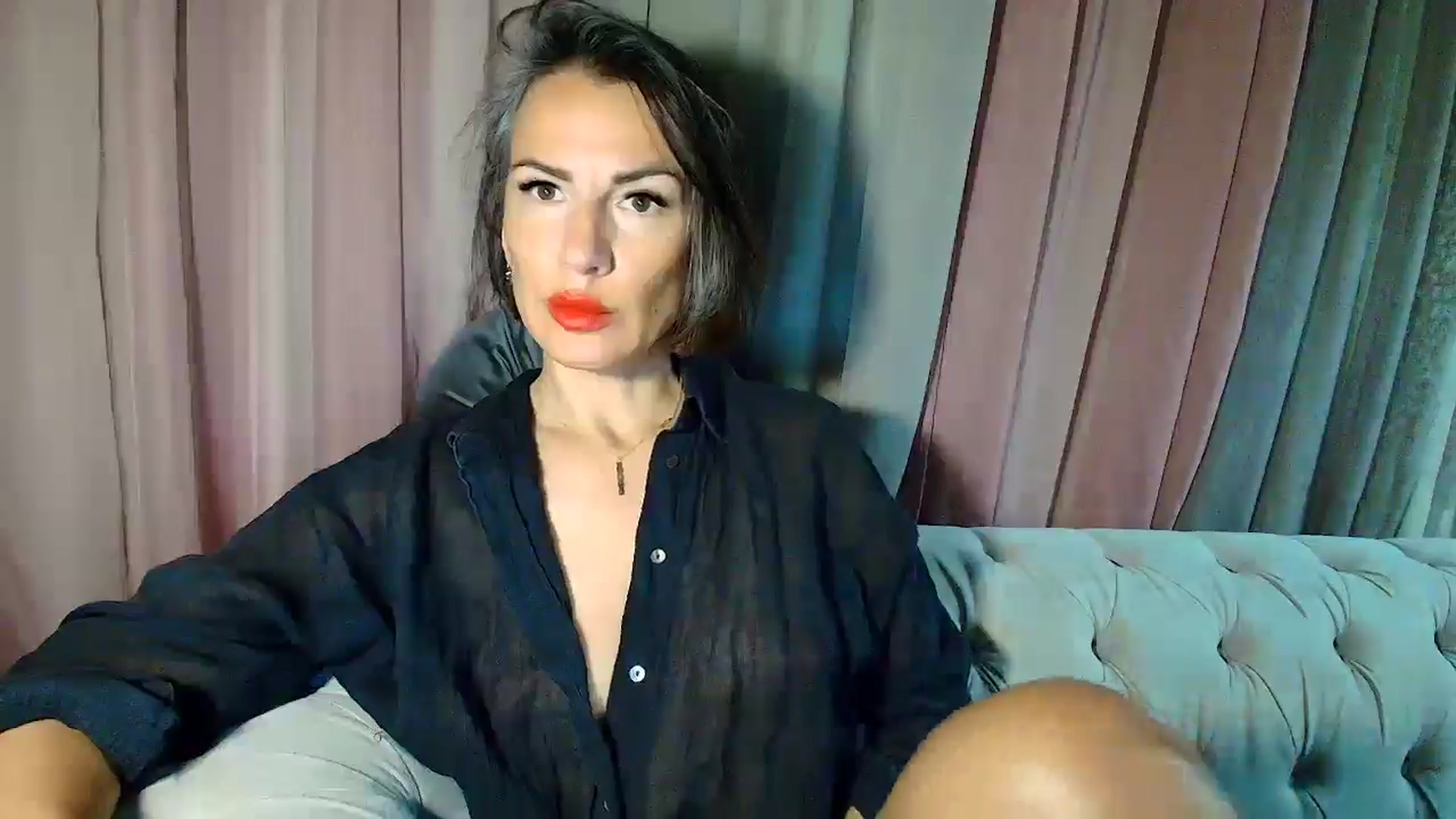 Gallery image thumbnail from Aarte_miss's myfreecams stream on, 05/01/2025, 24:17 image 13 of 20