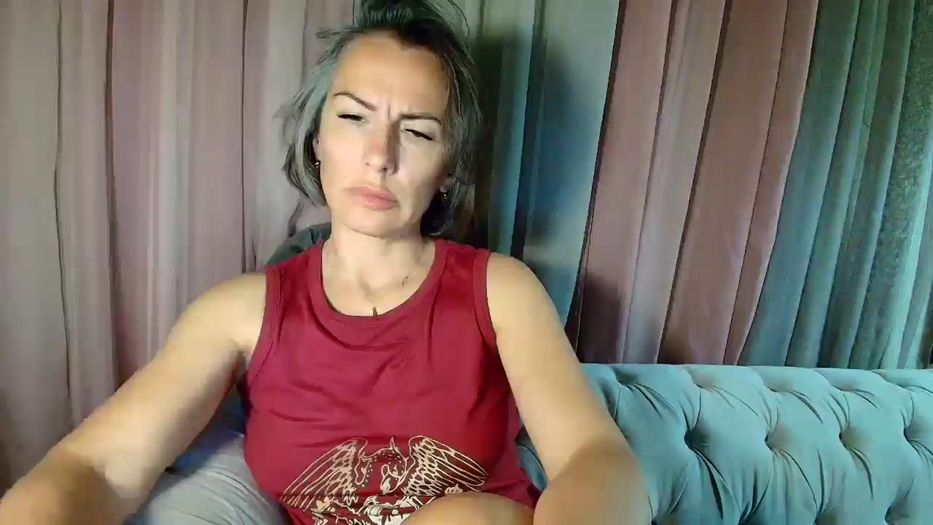 Gallery image thumbnail from Aarte_miss's myfreecams stream on, 05/14/2025, 24:02 image 17 of 20