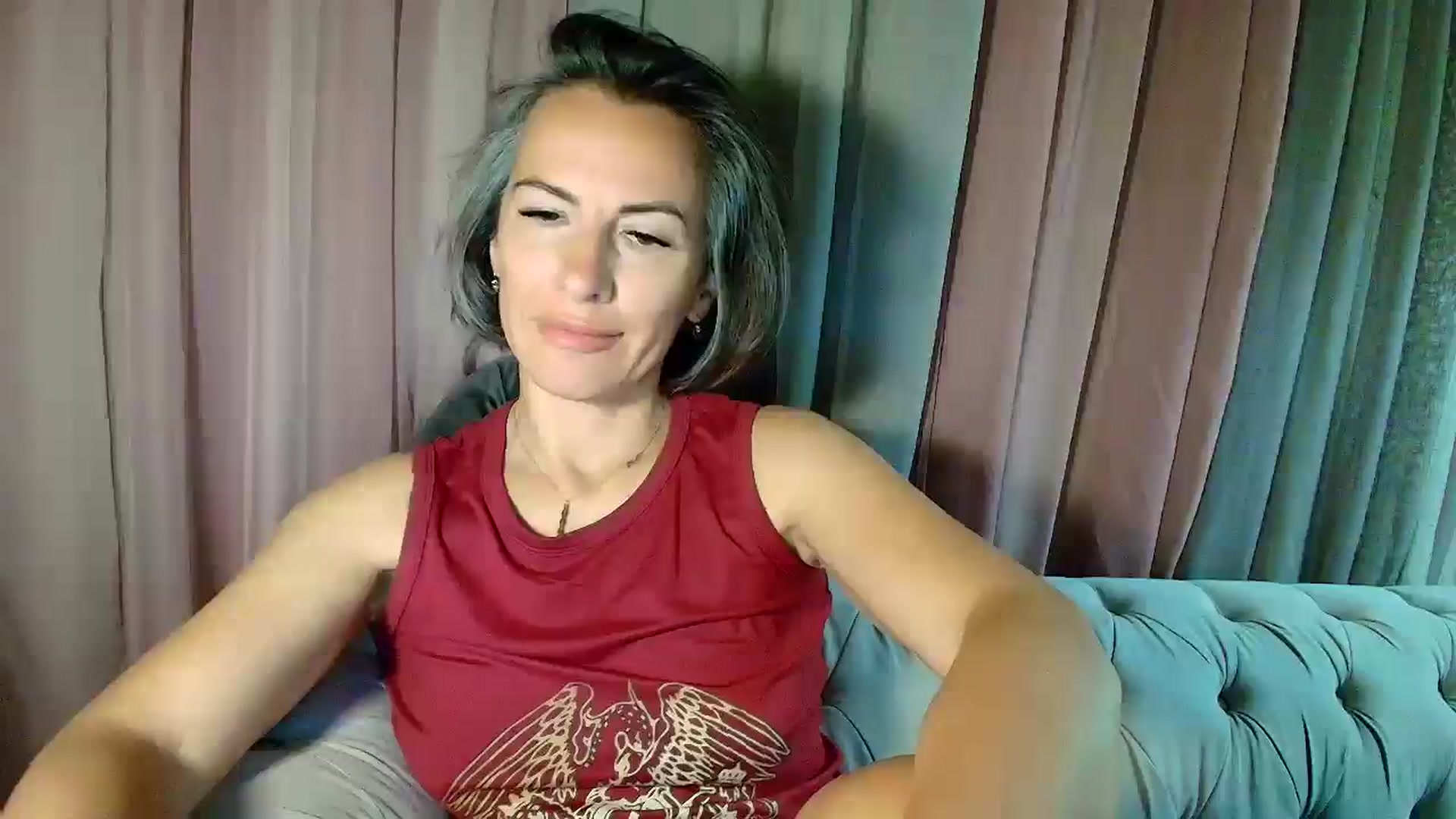 Gallery image thumbnail from Aarte_miss's myfreecams stream on, 05/14/2025, 24:02 image 18 of 20