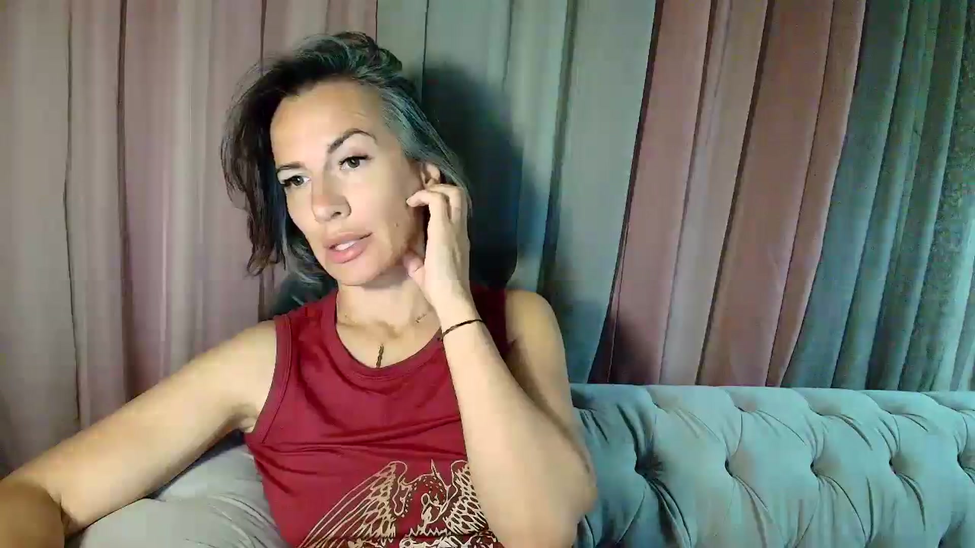 Gallery image thumbnail from Aarte_miss's myfreecams stream on, 05/14/2025, 24:02 image 20 of 20