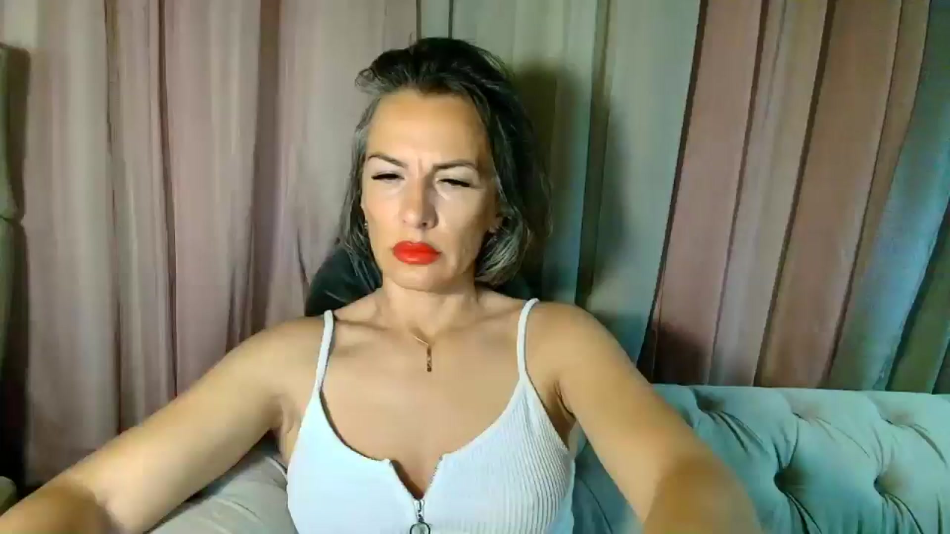 Gallery image thumbnail from Aarte_miss's myfreecams stream on, 05/26/2025, 22:55 image 1 of 20