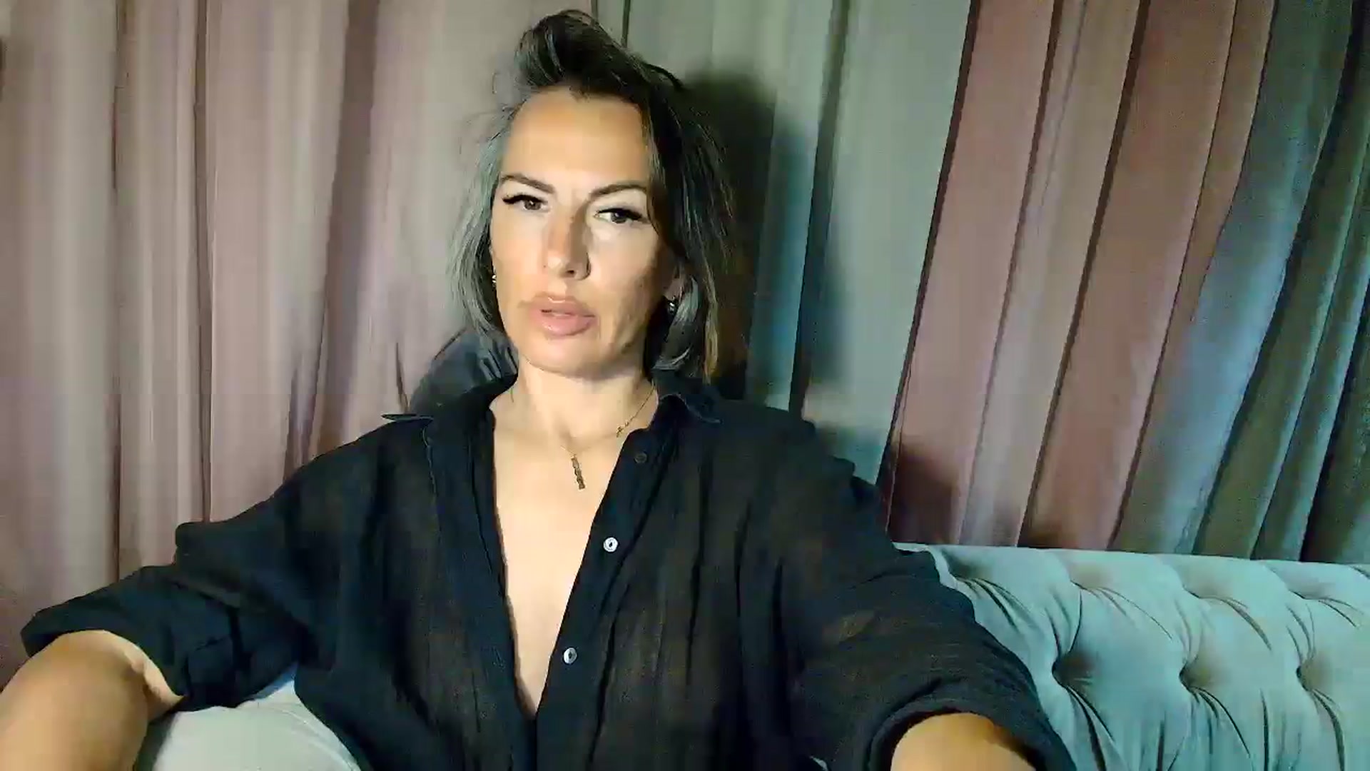 Gallery image thumbnail from Aarte_miss's myfreecams stream on, 05/29/2025, 02:56 image 6 of 20