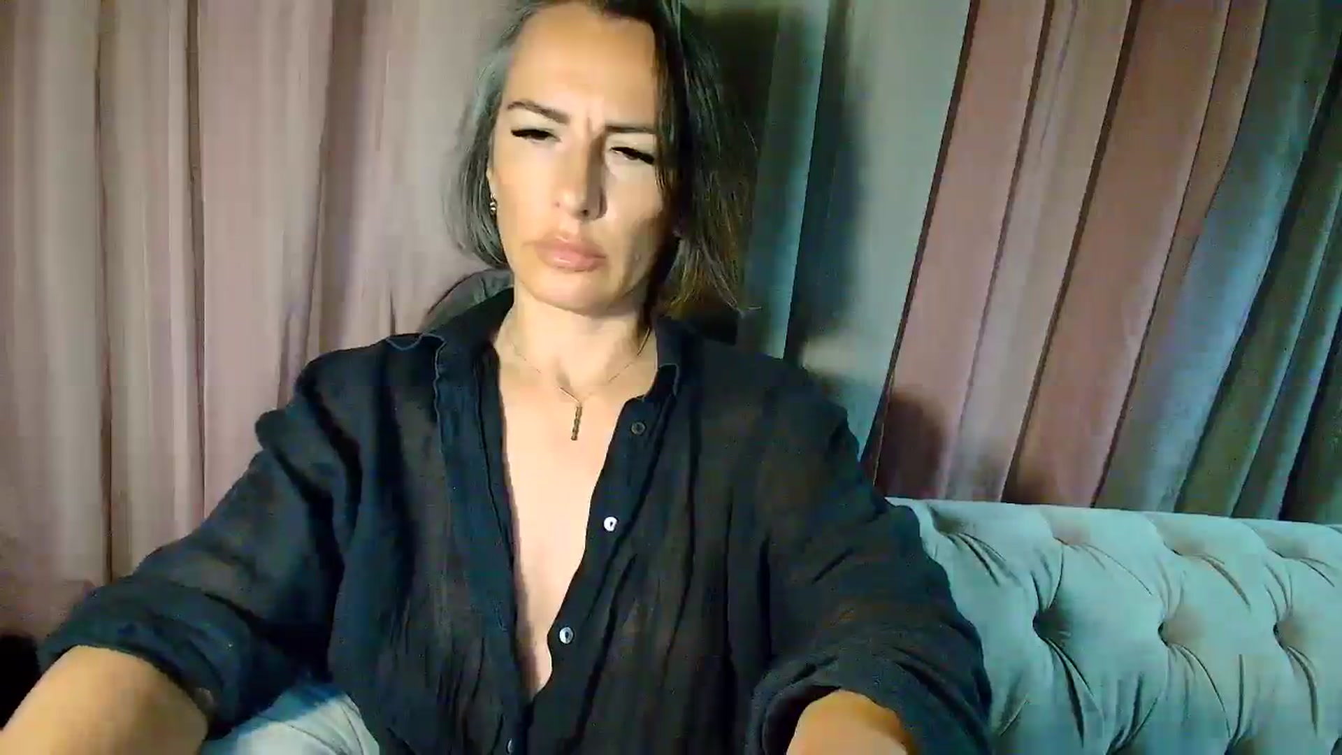 Gallery image thumbnail from Aarte_miss's myfreecams stream on, 05/29/2025, 02:56 image 14 of 20