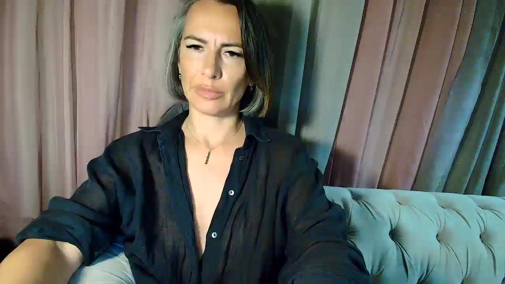 Gallery image thumbnail from Aarte_miss's myfreecams stream on, 05/29/2025, 02:56 image 16 of 20