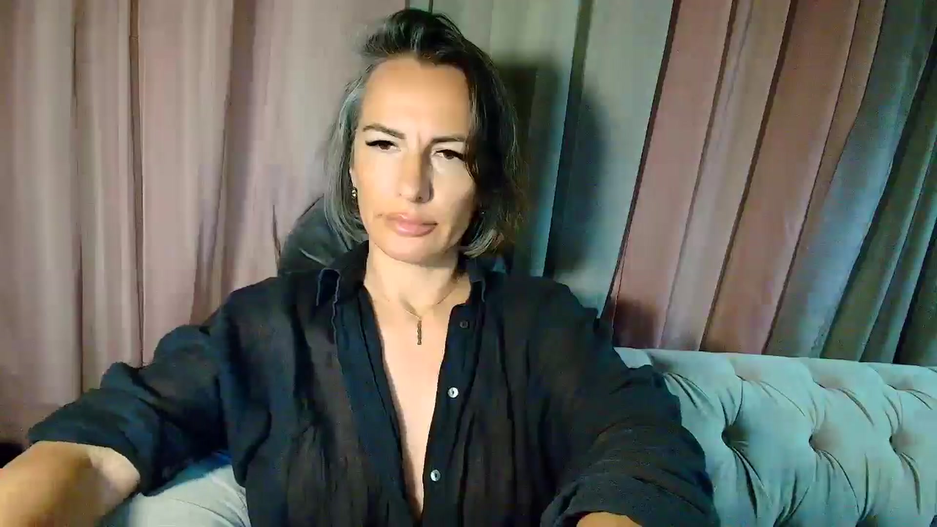 Gallery image thumbnail from Aarte_miss's myfreecams stream on, 05/29/2025, 02:56 image 12 of 20