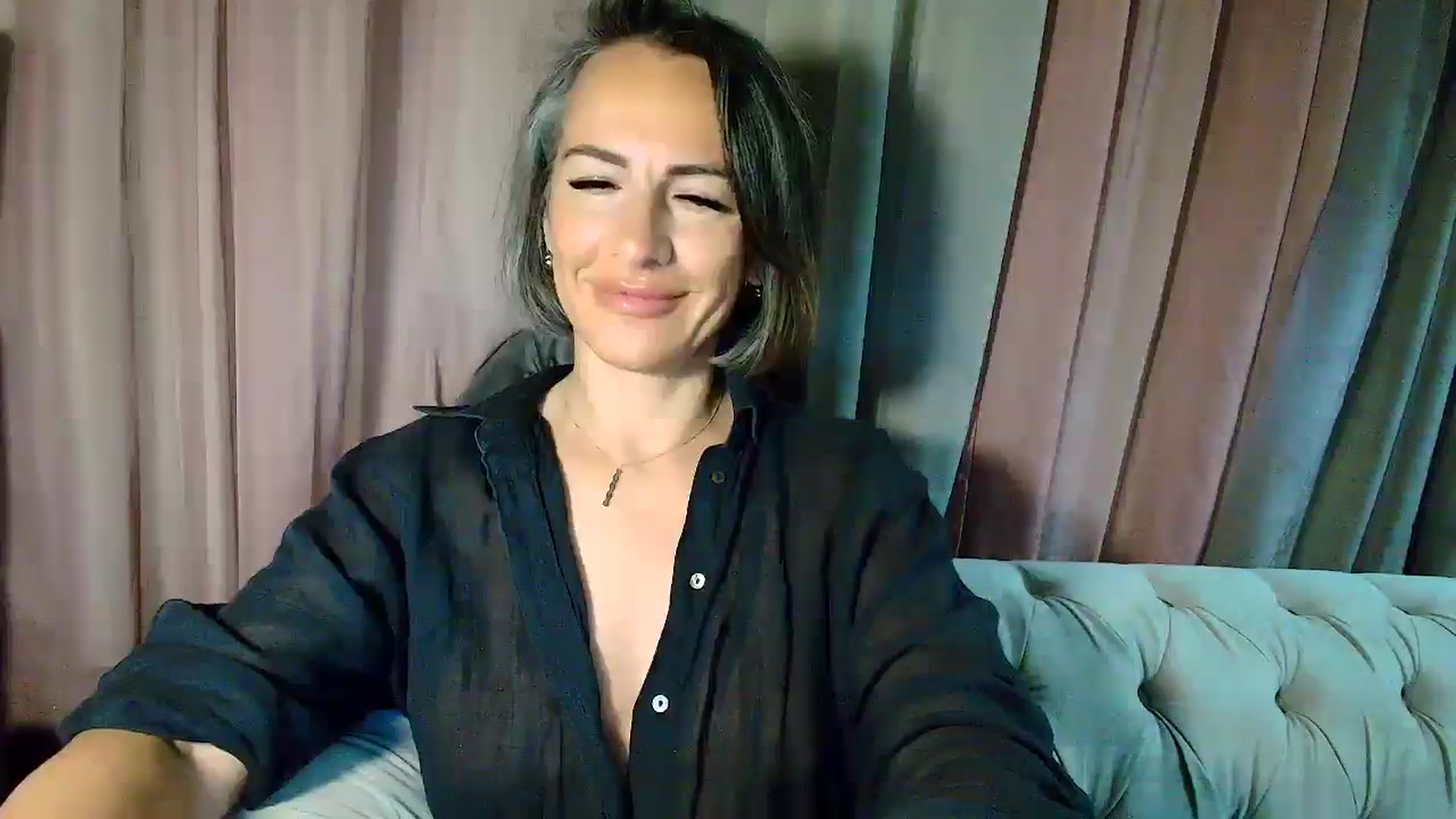 Gallery image thumbnail from Aarte_miss's myfreecams stream on, 05/29/2025, 02:56 image 19 of 20