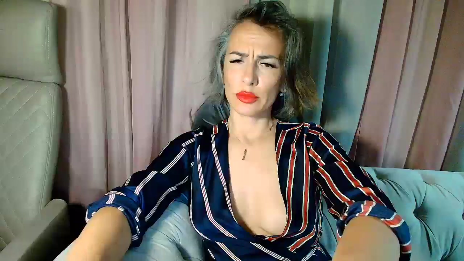 Gallery image thumbnail from Aarte_miss's myfreecams stream on, 05/31/2025, 24:03 image 16 of 20