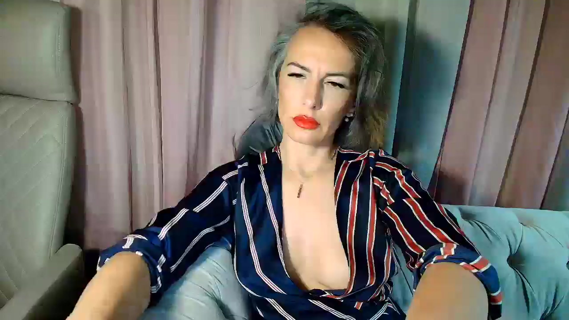 Gallery image thumbnail from Aarte_miss's myfreecams stream on, 05/31/2025, 24:03 image 15 of 20