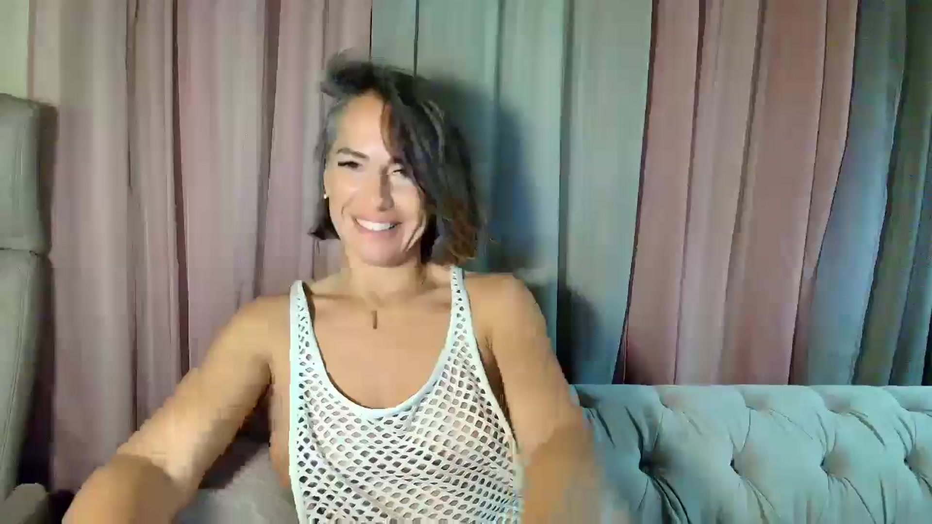 Gallery image thumbnail from Aarte_miss's myfreecams stream on, 06/14/2025, 02:32 image 20 of 20