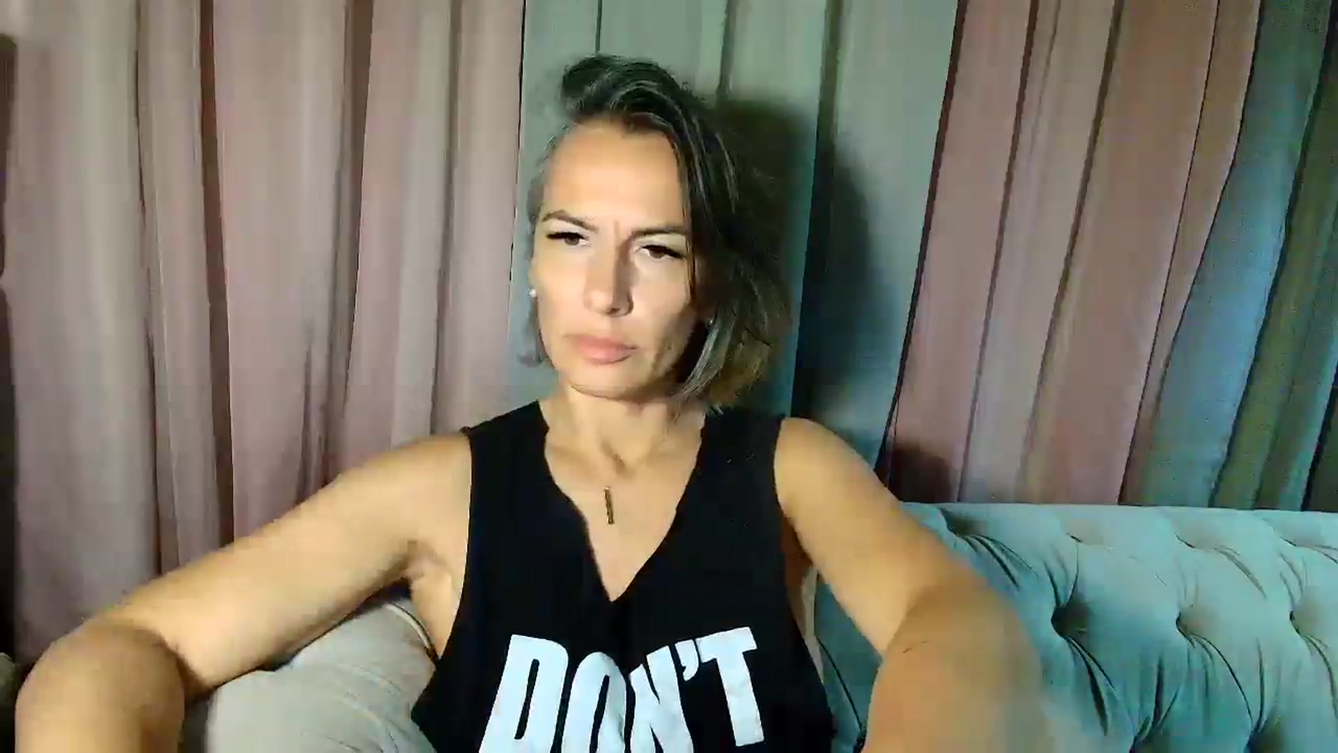 Gallery image thumbnail from Aarte_miss's myfreecams stream on, 06/27/2025, 04:00 image 10 of 20