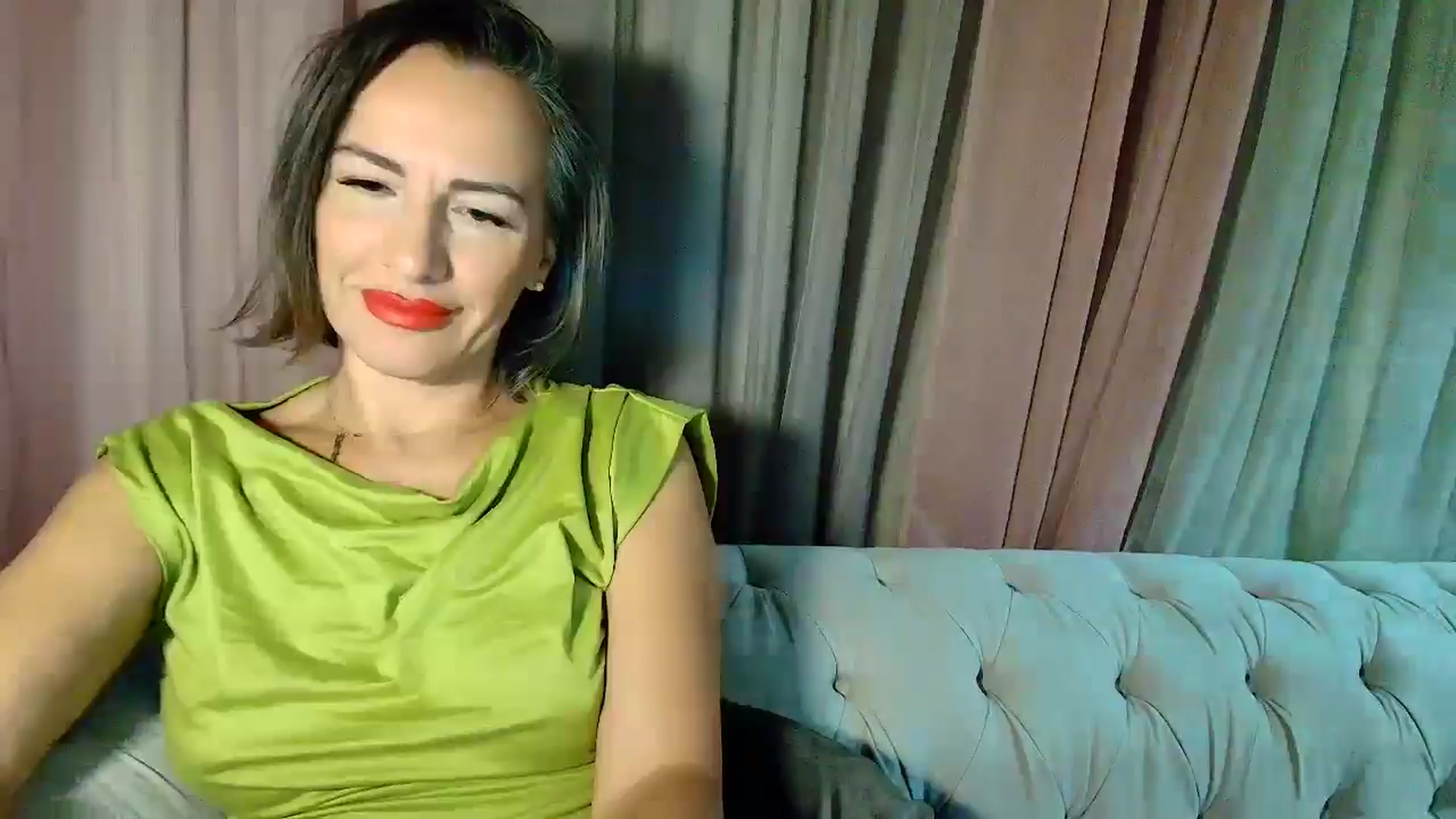Gallery image thumbnail from Aarte_miss's myfreecams stream on, 09/01/2025, 24:00 image 6 of 20