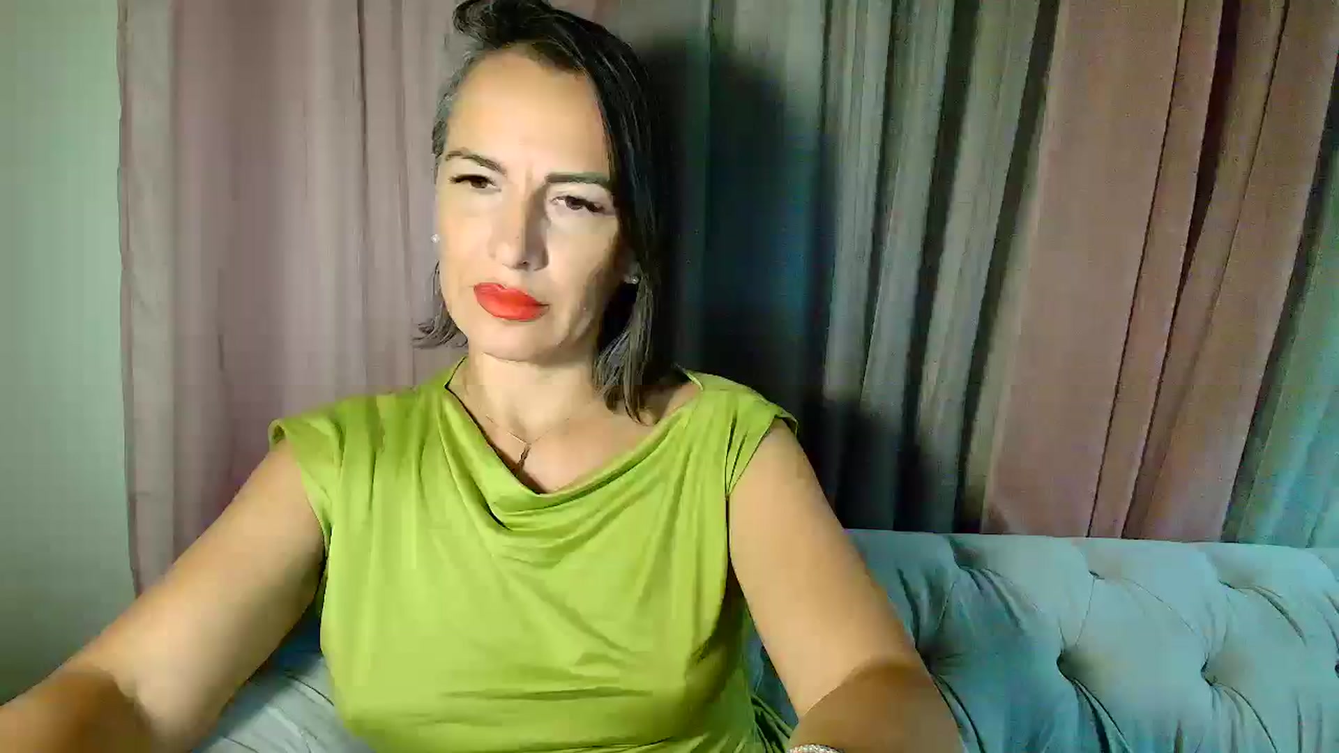 Gallery image thumbnail from Aarte_miss's myfreecams stream on, 09/01/2025, 03:57 image 1 of 20