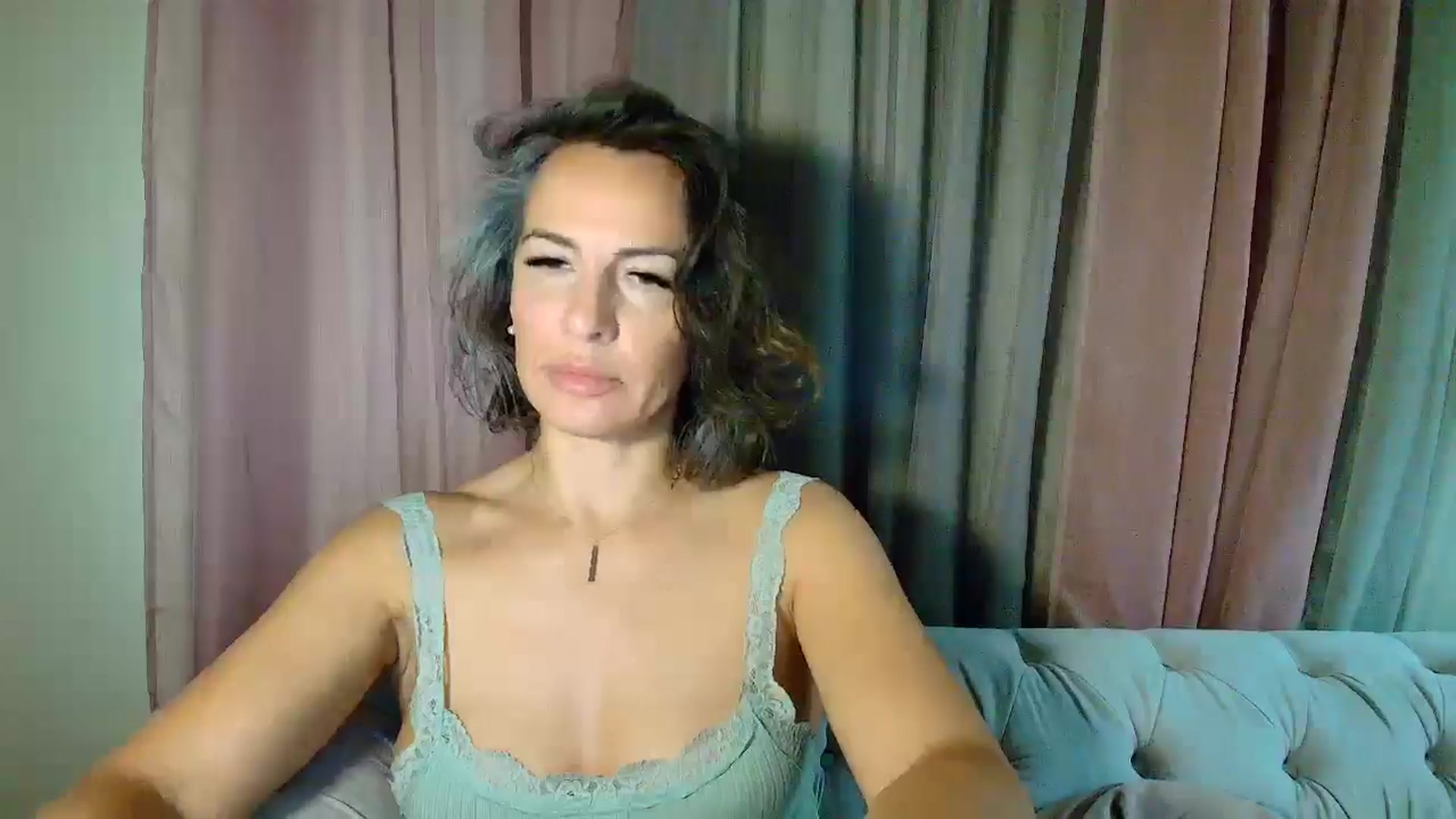 Gallery image thumbnail from Aarte_miss's myfreecams stream on, 09/06/2025, 24:04 image 19 of 20