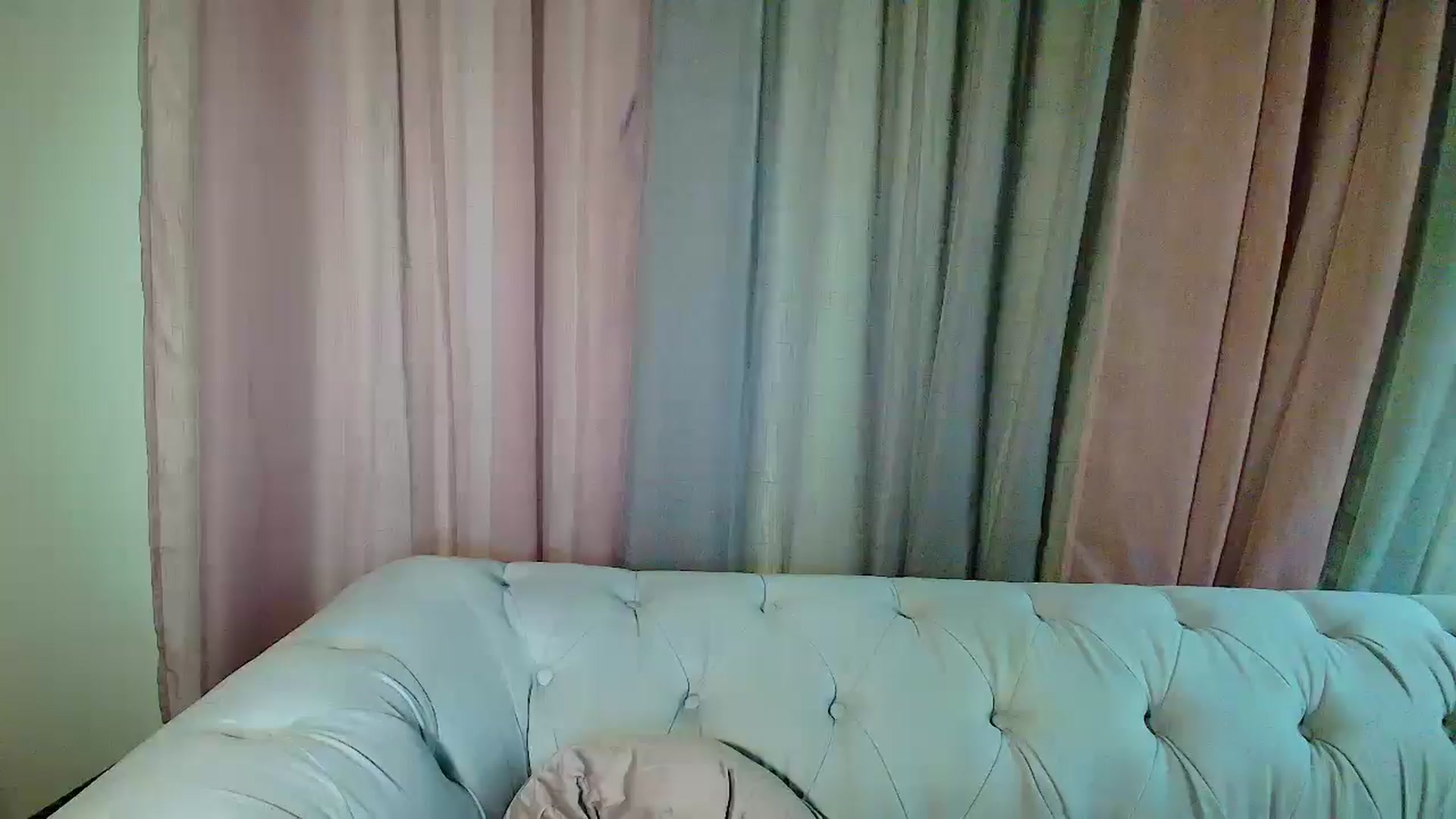 Gallery image thumbnail from Aarte_miss's myfreecams stream on, 09/06/2025, 24:04 image 3 of 20
