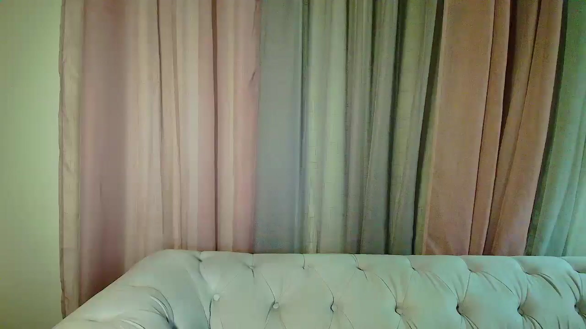 Gallery image thumbnail from Aarte_miss's myfreecams stream on, 09/06/2025, 02:12 image 7 of 20