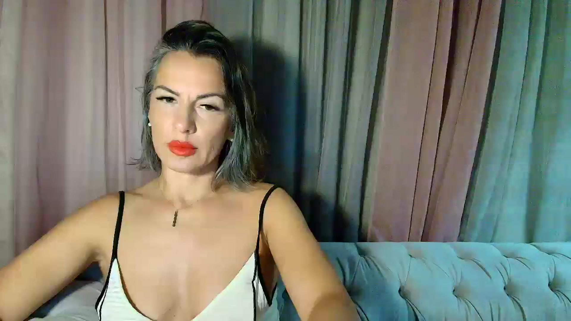 Gallery image thumbnail from Aarte_miss's myfreecams stream on, 09/12/2025, 24:26 image 18 of 20