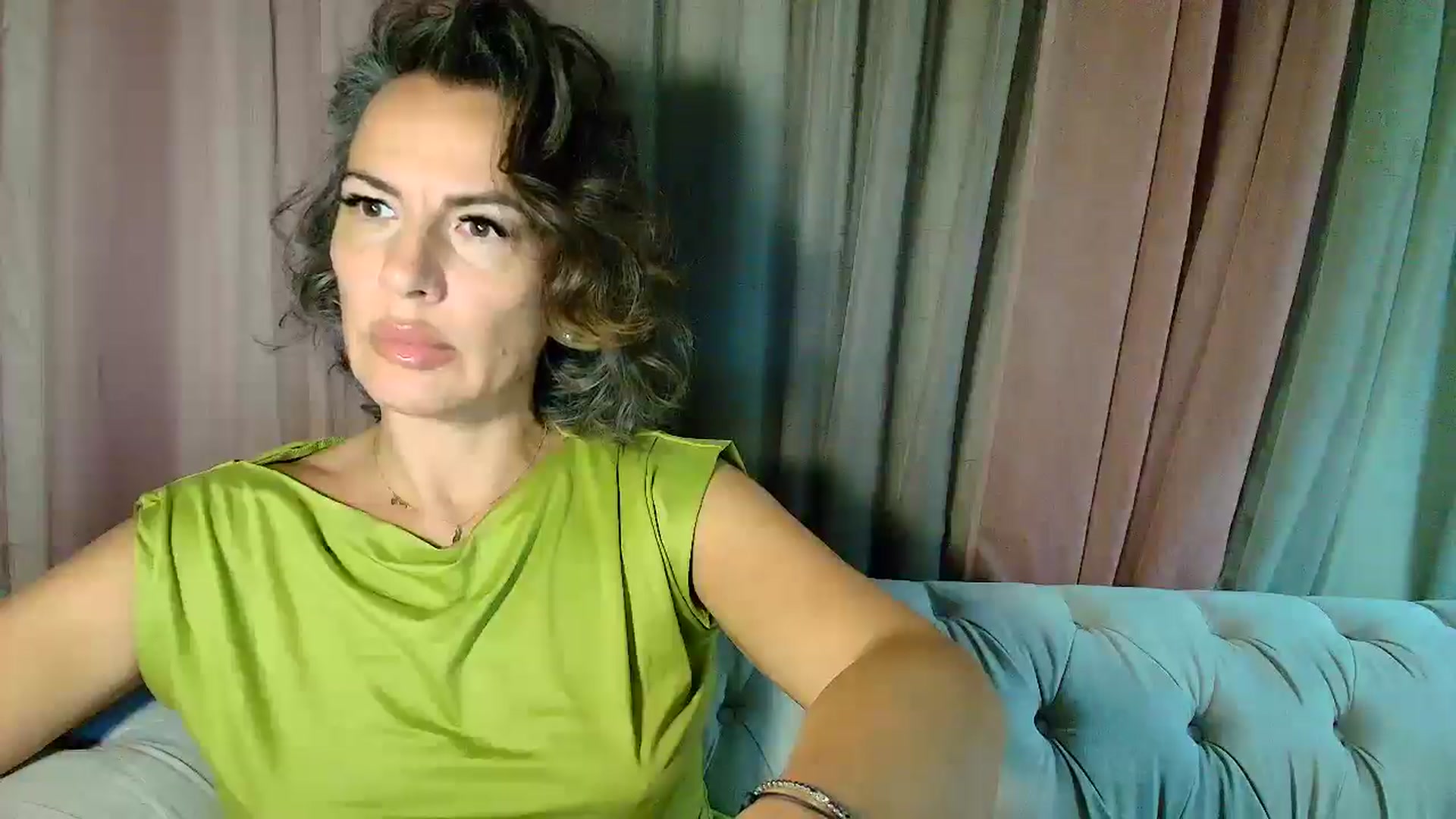 Gallery image thumbnail from Aarte_miss's myfreecams stream on, 09/14/2025, 24:29 image 3 of 20
