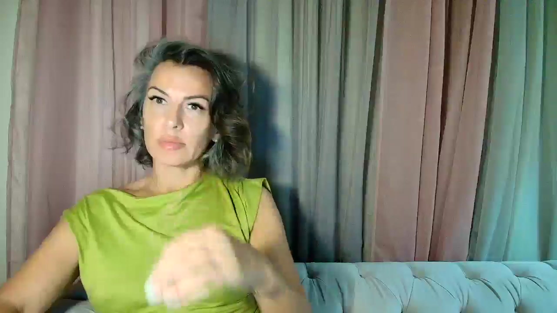 Gallery image thumbnail from Aarte_miss's myfreecams stream on, 09/14/2025, 01:10 image 19 of 20